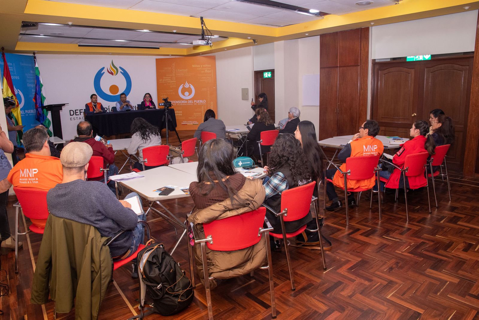 DEFENSORÍA DEL PUEBLO Y 23 INSTITUCIONES DE SOCIEDAD CIVIL CONSTRUYEN PROPUESTA PARA REFORMA DEL RÉGIMEN PENITENCIARIO