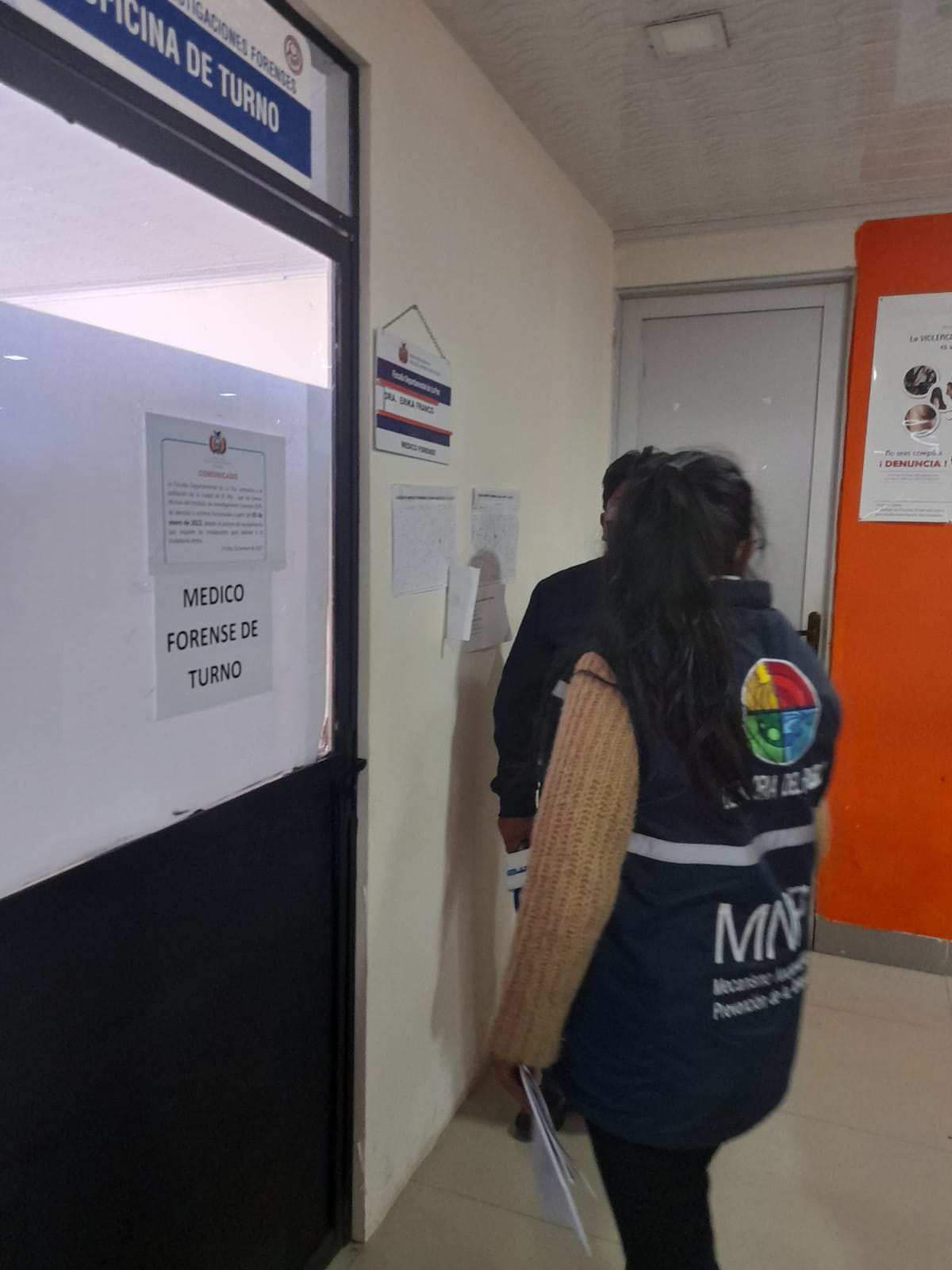 Defensoría del Pueblo evidencia falta de atención y falta de personal en las oficinas del IDIF de la ciudad de El Alto