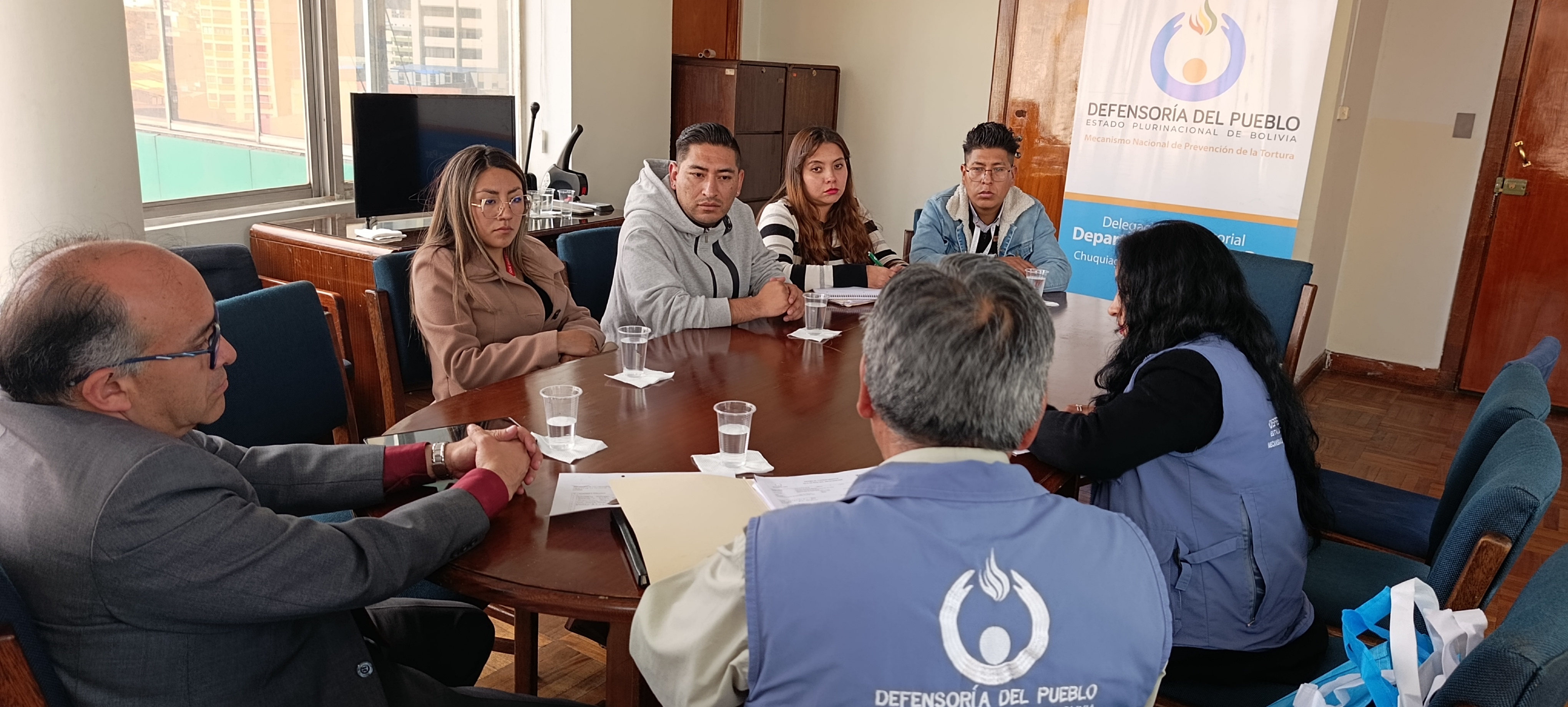 DEFENSORÍA DEL PUEBLO Y COMISIÓN LEGISLATIVA ARTICULAN ACCIONES PARA PROTEGER A POBLACIONES EN SITUACIÓN DE VULNERABILIDAD EN CENTROS DE ACOGIDA DE LA PAZ