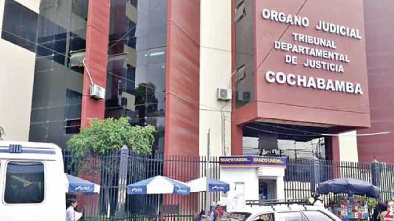 DEFENSORÍA DEL PUEBLO PIDE AL CONSEJO DE LA MAGISTRATURA Y TRIBUNAL DEPARTAMENTAL DE JUSTICIA INTERVENCIÓN EN IRREGULAR AUDIENCIA CELEBRADA POR LA SALA PENAL CUARTA