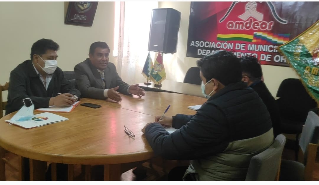 EN ORURO, DEFENSORÍA DEL PUEBLO Y AMDEOR ACUERDAN PRIORIZAR CARNETIZACION Y RENOVACIÓN DE CARNETS DE PERSONAS CON DISCAPACIDAD EN EL DEPARTAMENTO