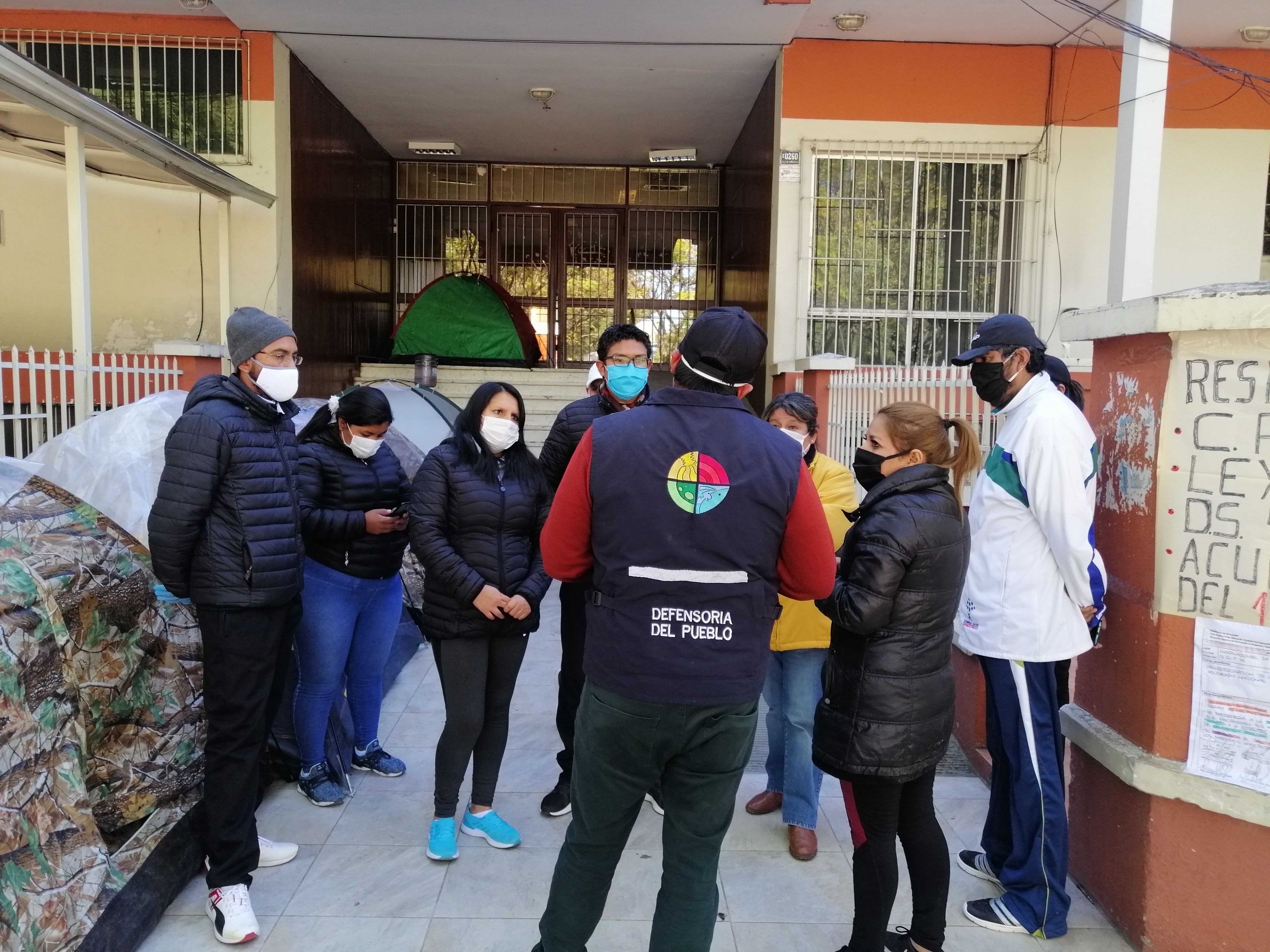 DEFENSORÍA DEL PUEBLO INSTA A AUTORIDADES EDUCATIVAS ATENDER CON PRIORIDAD DEMANDAS DE DOCENTES EN HUELGA DE HAMBRE