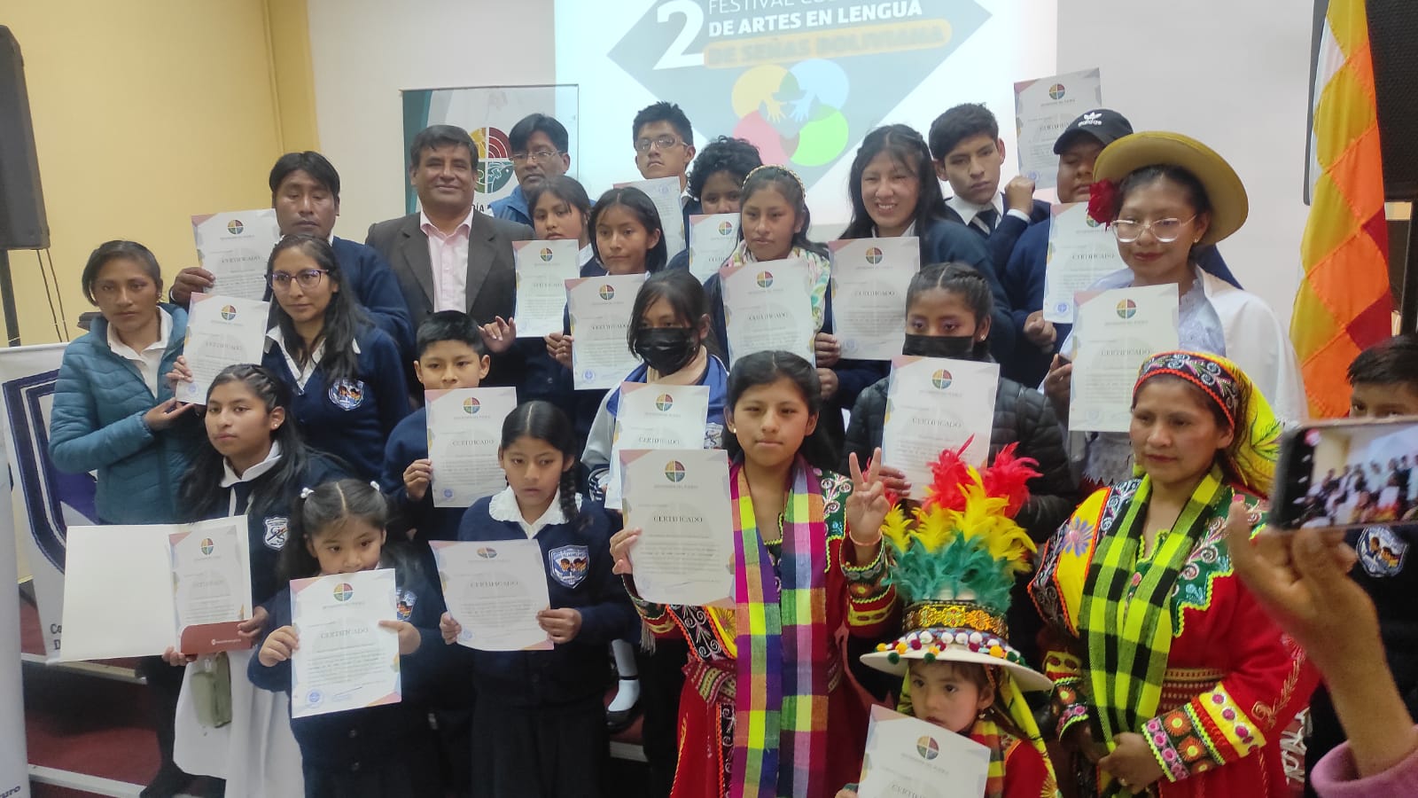 EN ORURO, LA DEFENSORIA DEL PUEBLO, LLEVO ADELANTE EL 2DO. FESTIVAL CULTURAL EN LENGUA DE SEÑAS BOLIVIANA