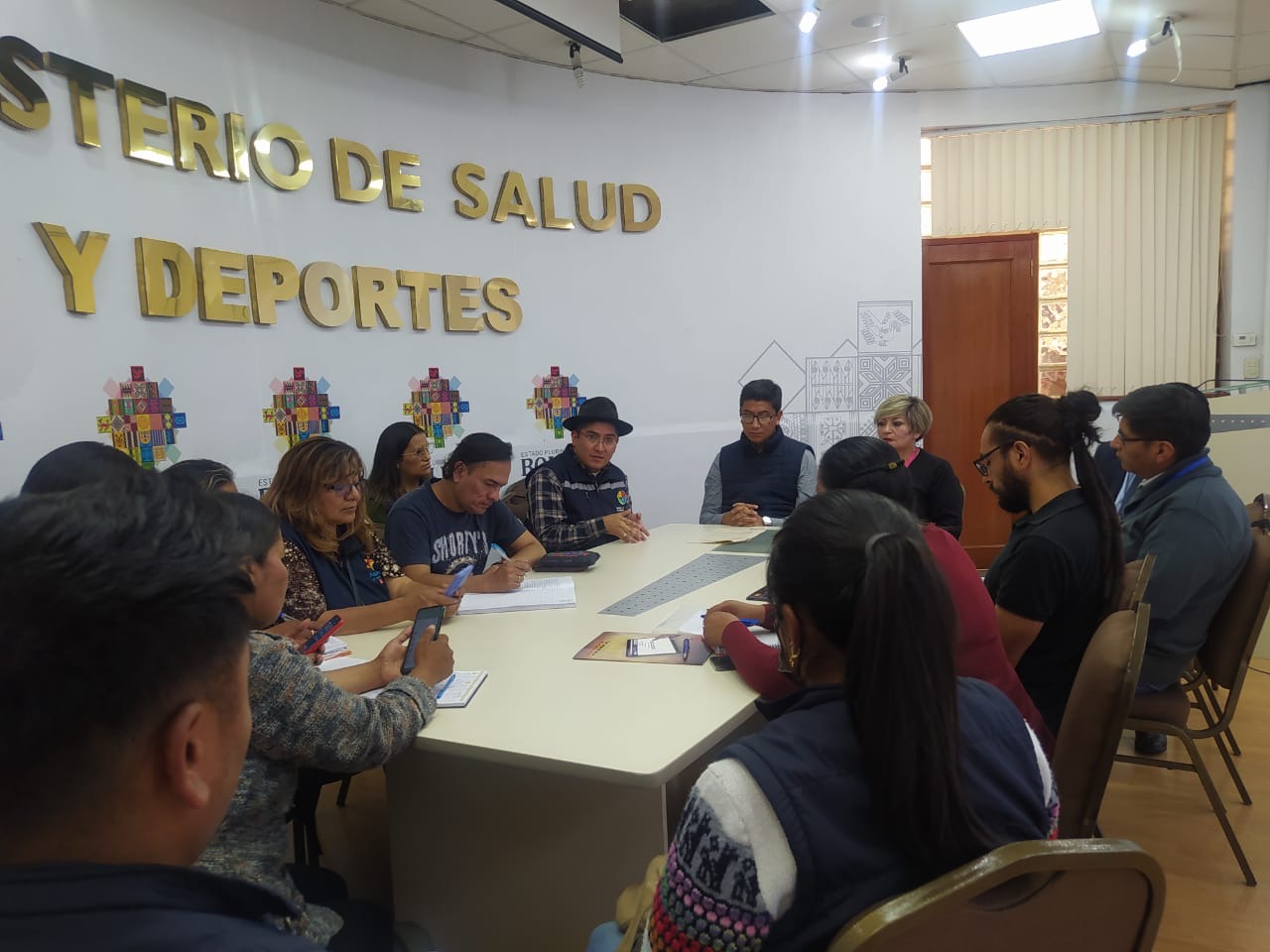 DEFENSORÍA DEL PUEBLO INTEGRARÁ MESA TÉCNICA PARA BUSCAR SOLUCIONES ESTRUCTURALES A LA COMPRA DE LECHE SUCEDÁNEA PARA NIÑAS Y NIÑOS AFECTADOS Y/O QUE VIVEN CON VIH