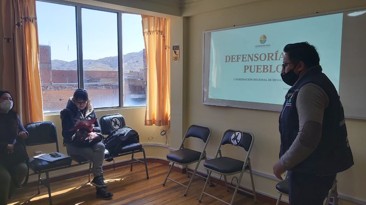 Defensoría del Pueblo realiza taller sobre Derechos Humanos de las Personas Migrantes con el personal del Ministerio de Justicia en Desaguadero