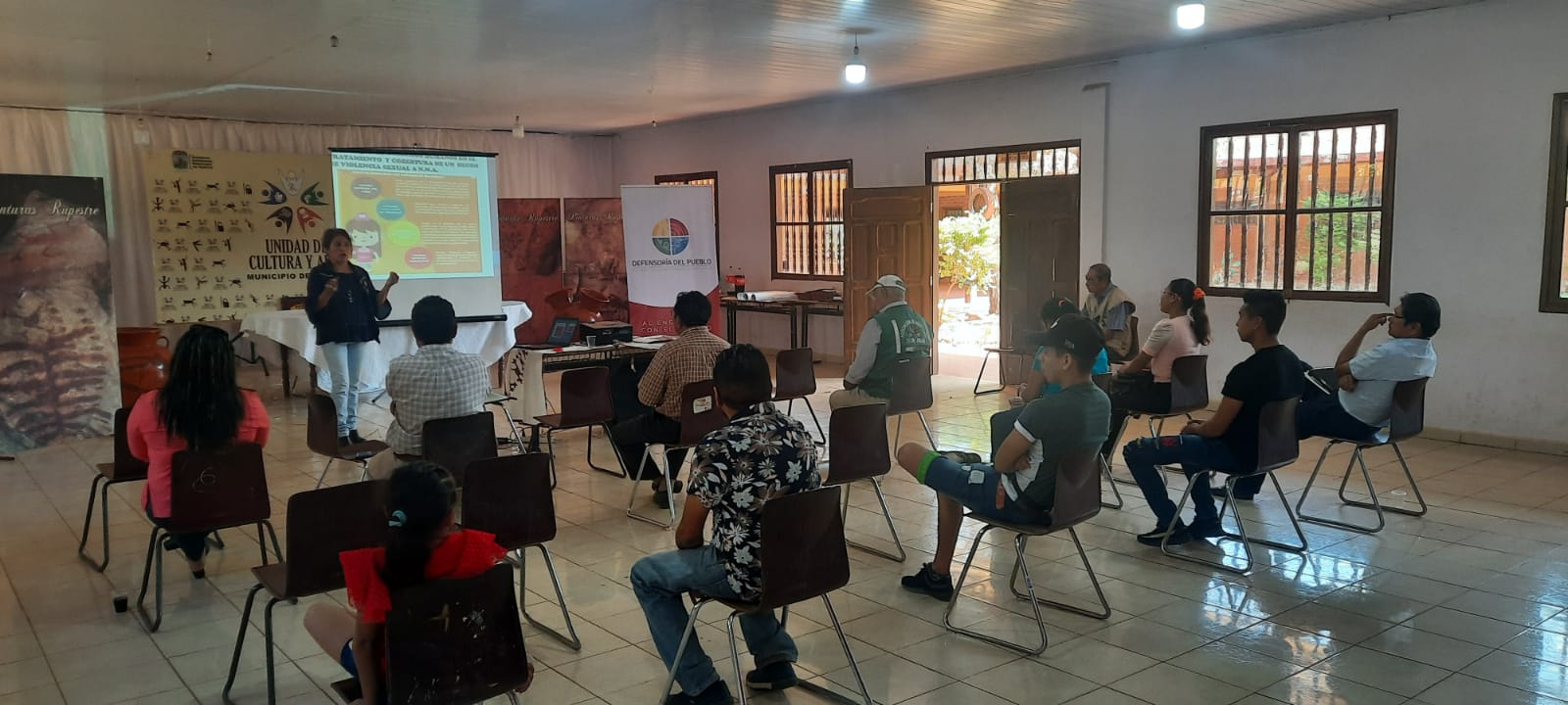 LA DEFENSORIA DEL PUEBLO REALIZA TALLER DE CAPACITACIÓN CON TRABAJADORES DE LA PRENSA DE ROBORE