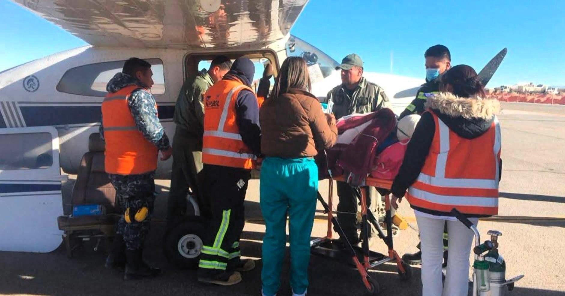 DEFENSOR DEL PUEBLO, SEDES Y FUERZA AÉREA ARTICULAN SEGUNDO VUELO HUMANITARIO PARA GARANTIZAR ATENCIÓN MÉDICA A UN NIÑO