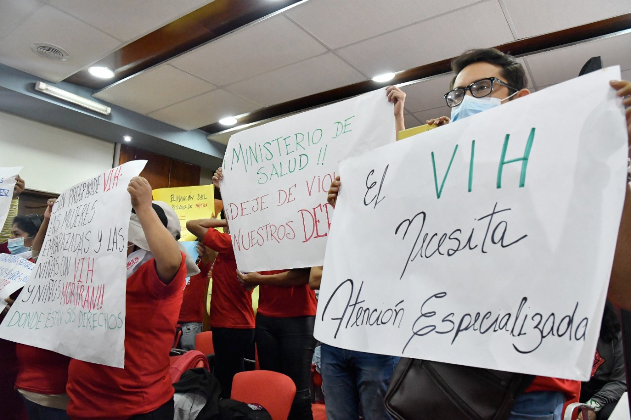 Defensoría del Pueblo observa la decisión del Ministerio de Salud de invisibilizar las acciones para la lucha contra el VIH-SIDA
