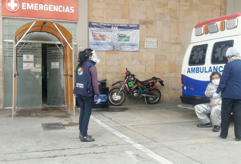 DEFENSORÍA DEL PUEBLO PIDE A AUTORIDADES VIABILIZAR TRASLADO A SUCRE DE MADRE DEL NIÑO QUE FUE FLAGELADO POR SU TÍA