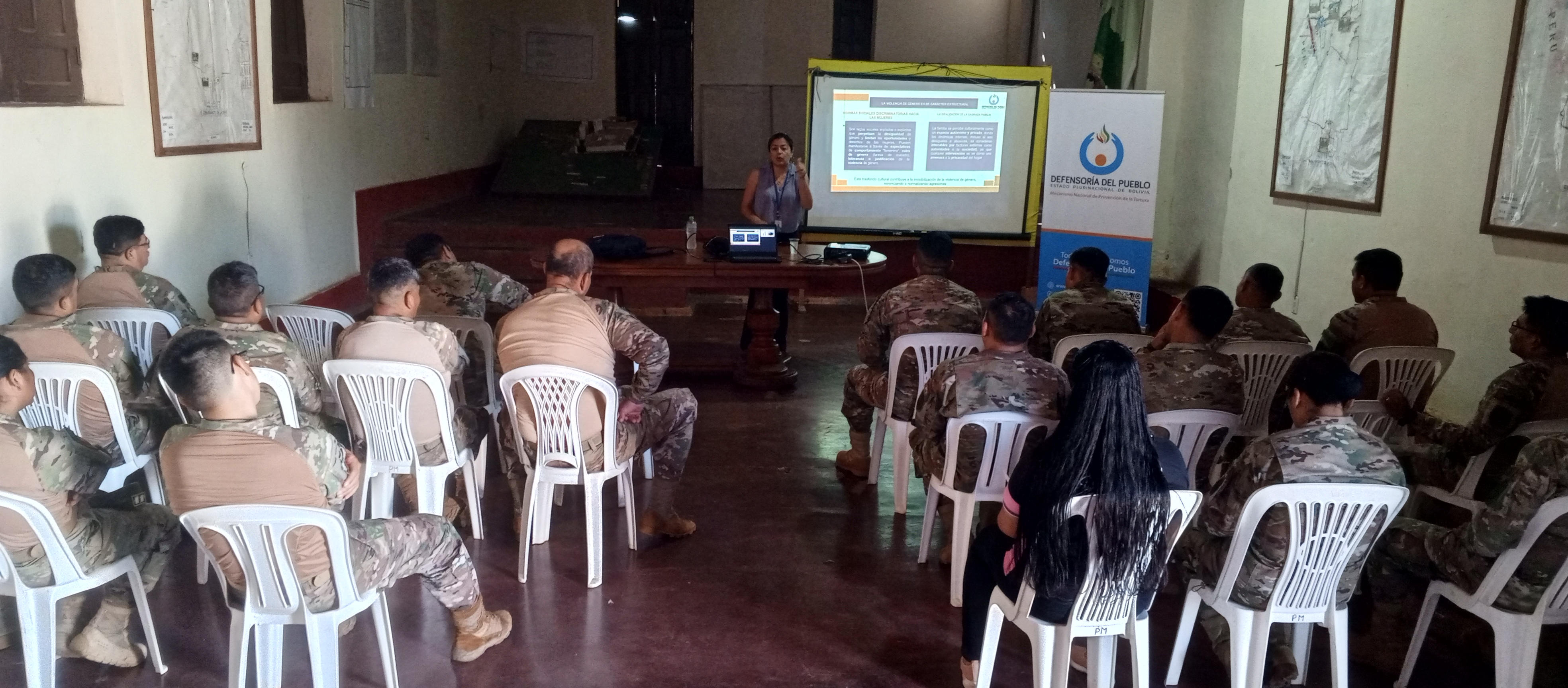 DEFENSORÍA DEL PUEBLO SENSIBILIZA A 30 INSTRUCTORES DE LA PRIMERA DIVISIÓN DEL EJÉRCITO SOBRE VIOLENCIA DE GÉNERO EN PANDO
