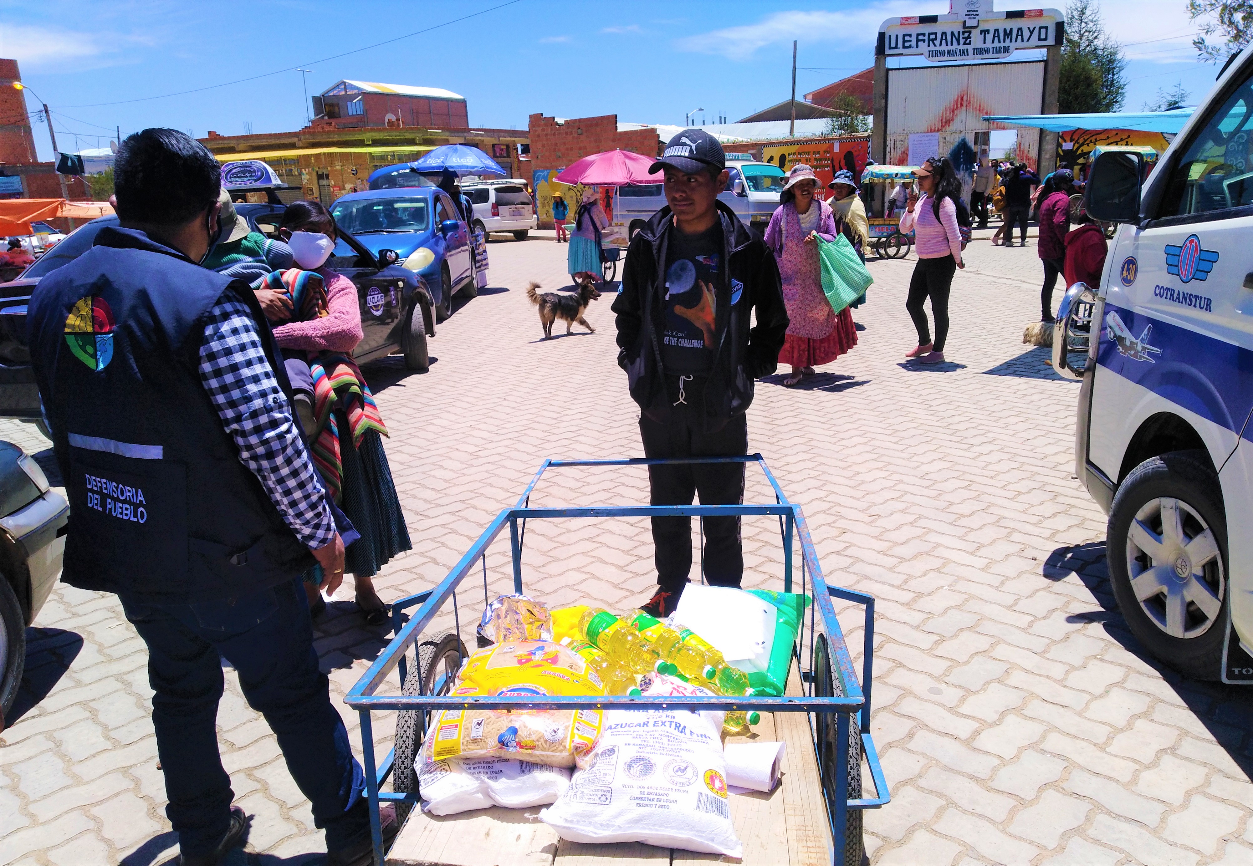 Defensoría del Pueblo realiza seguimiento a entrega de la Canasta Estudiantil municipal en El Alto