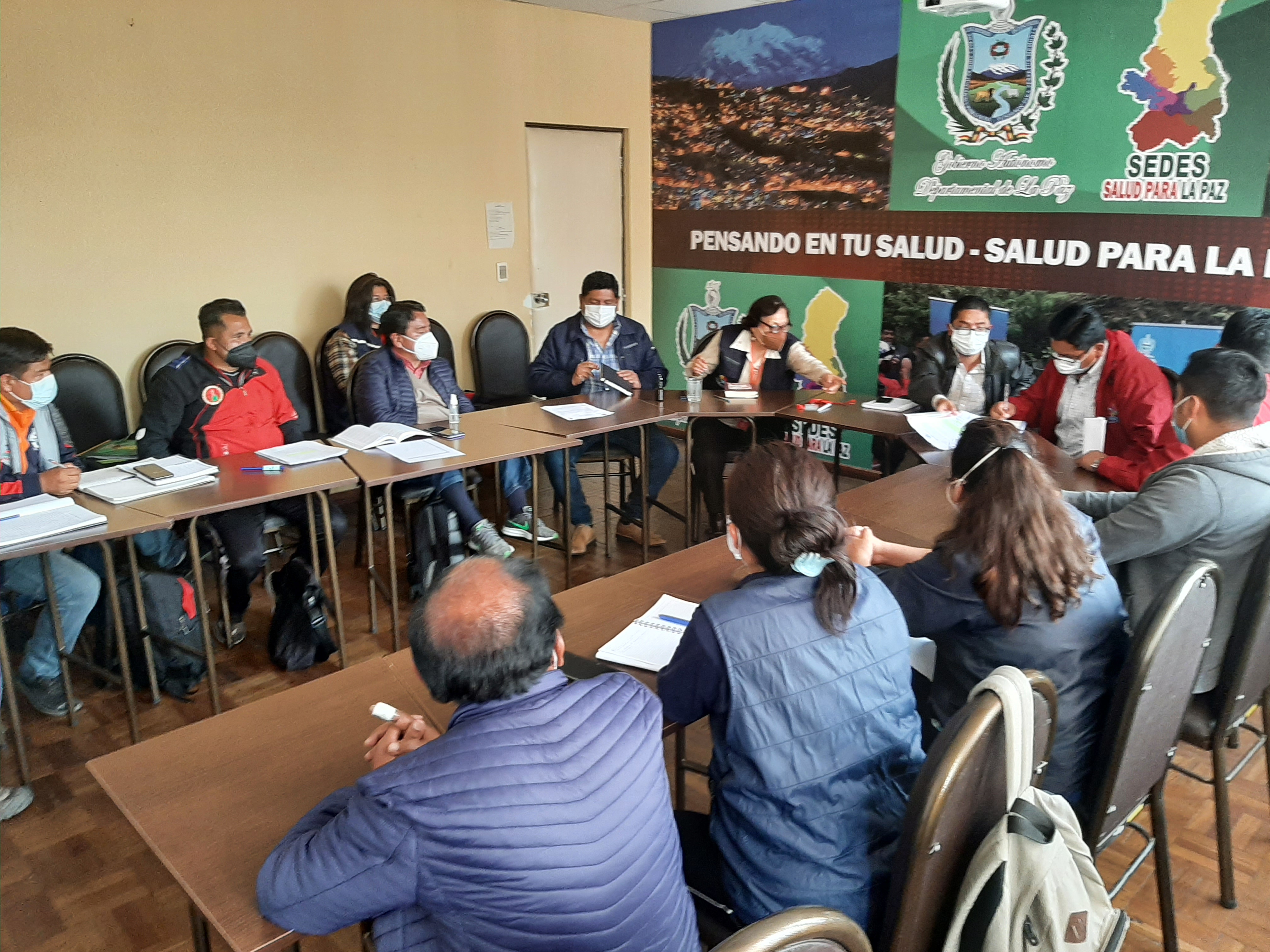 Defensoría del Pueblo posibilita acuerdo que permite levantar las medidas de presión asumidas por trabajadores del SEDES La Paz