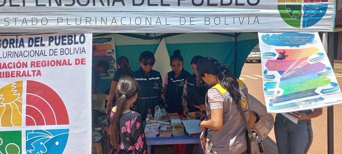 Defensoría del Pueblo promueve derechos humanos en una feria en Riberalta