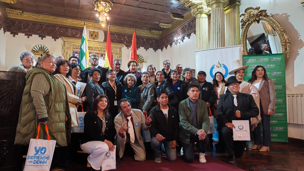 POTOSÍ: 17 PERSONAS ADULTAS MAYORES SE GRADÚAN COMO PROMOTORAS Y PROMOTORES EN DERECHOS HUMANOS