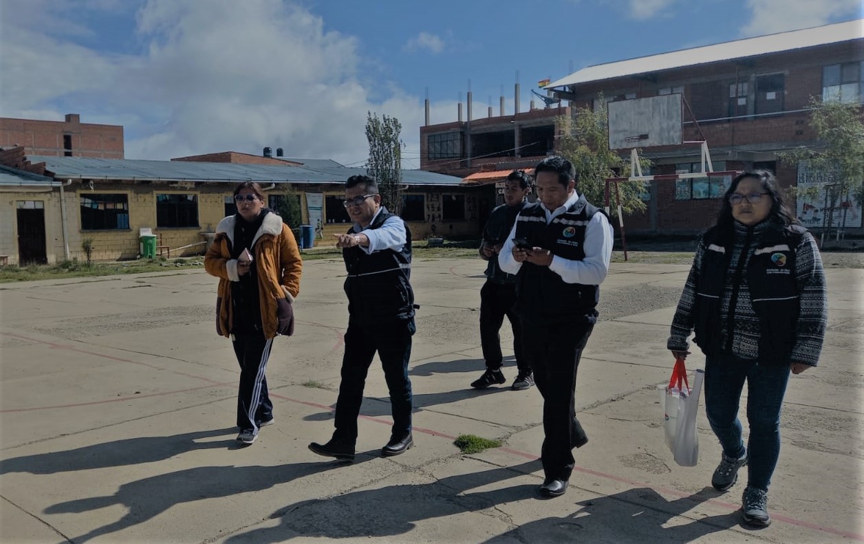 EN VERIFICATIVO NACIONAL DEFENSORÍA DEL PUEBLO CONSTATA CONDICIONES DE UNIDADES EDUCATIVAS Y BUSCA GARANTIZAR DERECHOS DE ESTUDIANTES