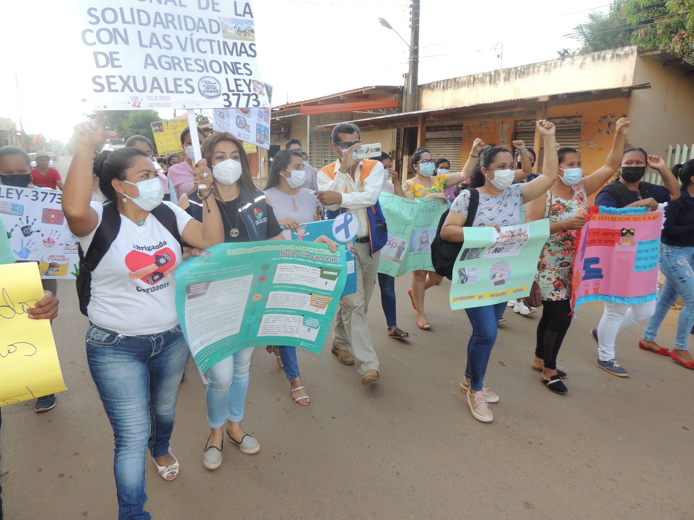 DEFENSORÍA DEL PUEBLO Y GOBIERNO MUNICIPAL DE PORVENIR REALIZAN MARCHA Y FERIA EN EL DÍA DE LA SOLIDARIDAD CON VÍCTIMAS DE AGRESIONES SEXUALES