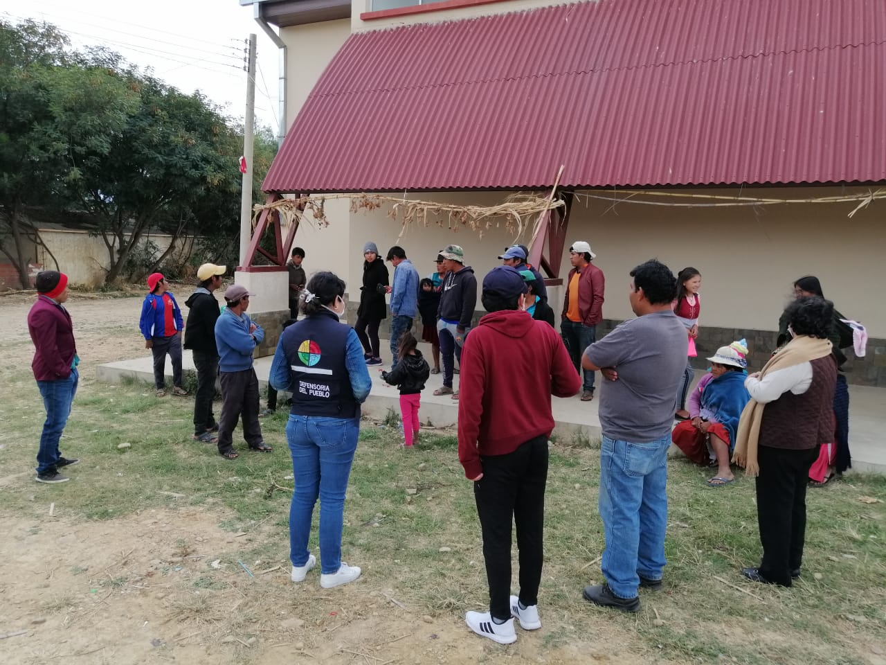 DEFENSORÍA DEL PUEBLO SOLICITA ACCIONES INMEDIATAS PARA RETORNO DE TRABAJADORES DE LA COSECHA DE LA VID VARADOS EN EL MUNICIPIO DE URIONDO