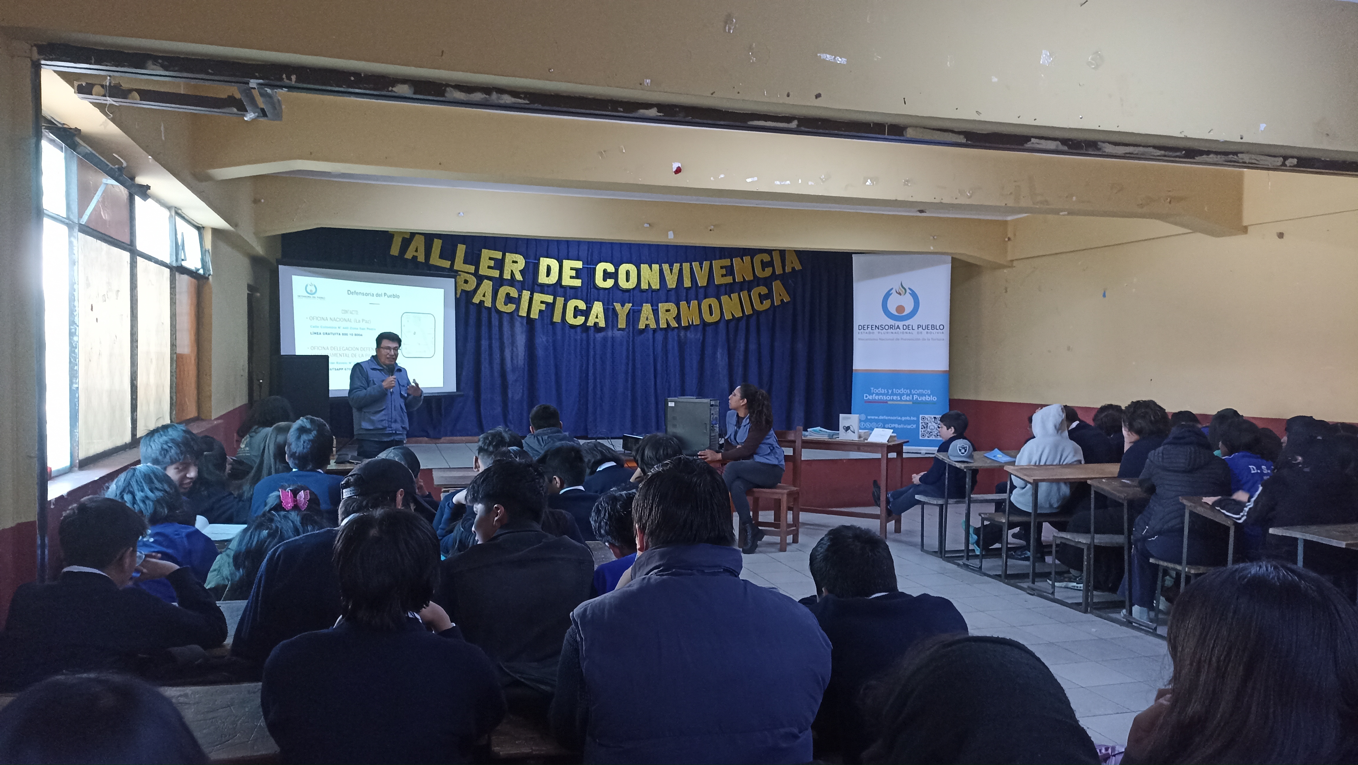 DEFENSORÍA DEL PUEBLO CAPACITA A ESTUDIANTES DE LA UNIDAD EDUCATIVA DANIEL SÁNCHEZ BUSTAMANTE EN TEMÁTICAS SOBRE CONVIVENCIA PACÍFICA Y ARMÓNICA