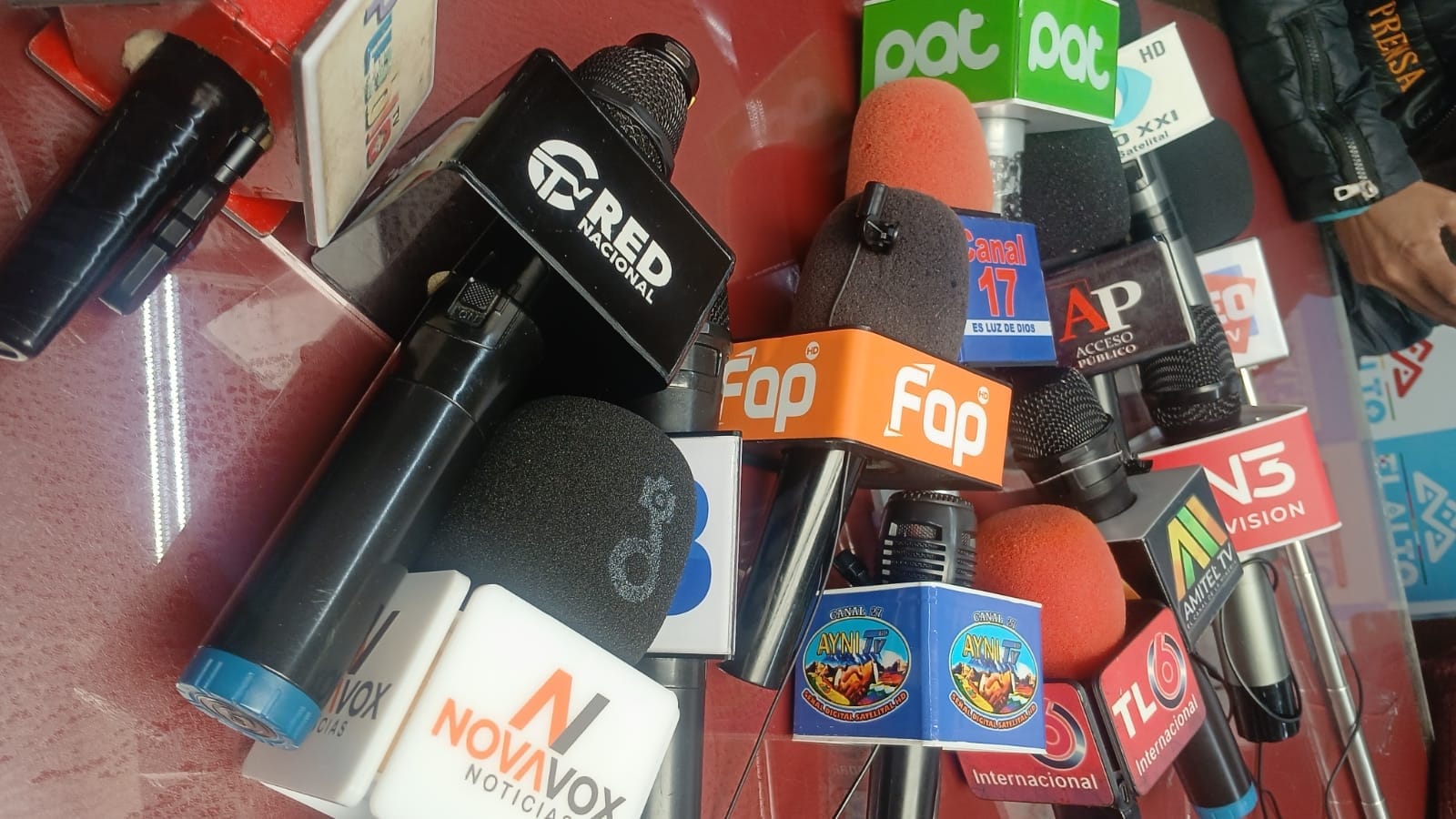 EL ALTO: DEFENSORÍA DEL PUEBLO REALIZA SEGUIMIENTO Y EXIGE INVESTIGACIÓN INMEDIATA POR ATAQUE VIOLENTO CONTRA PERIODISTA