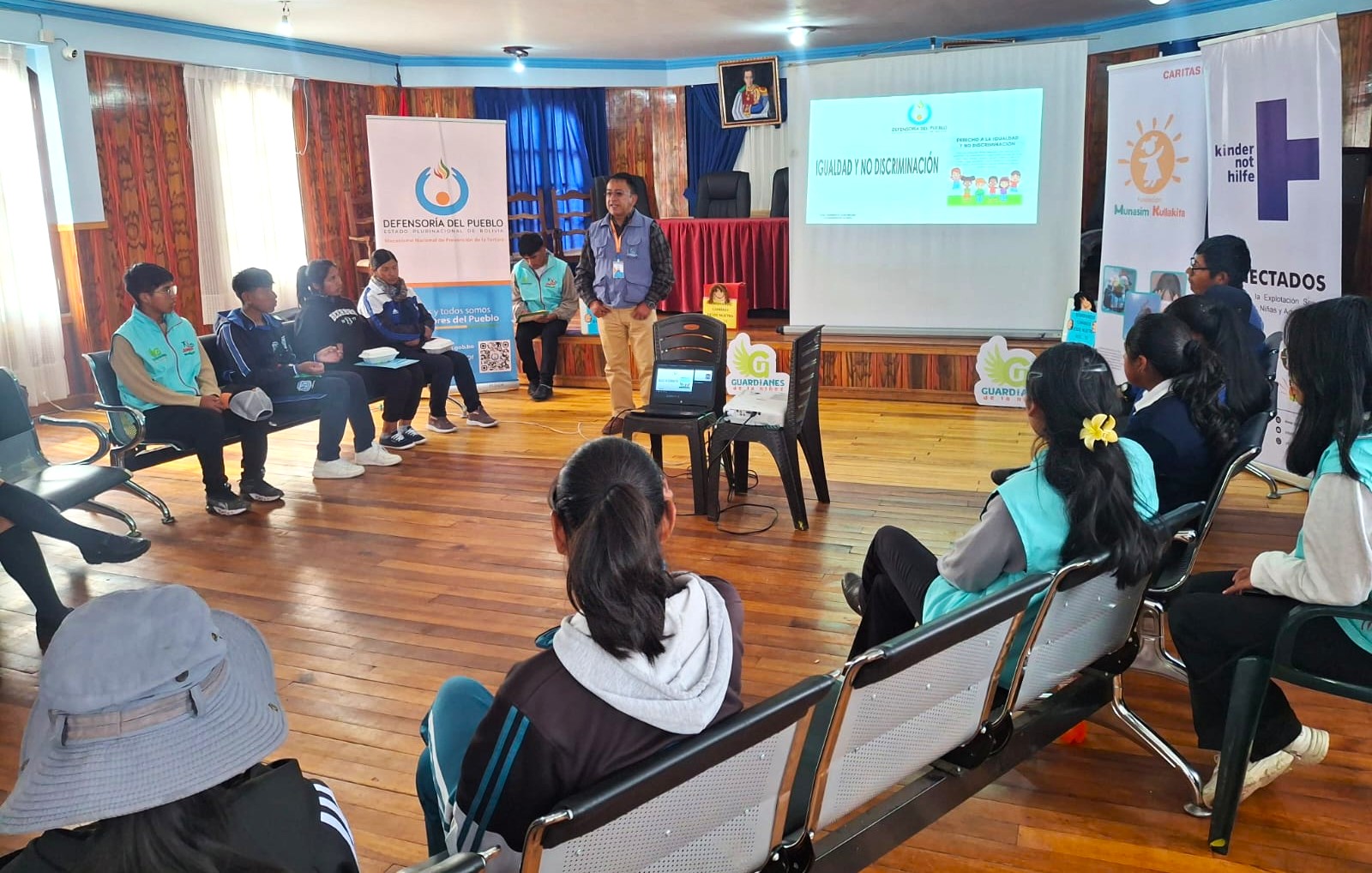 ENCUENTRO INTERGENERACIONAL FORTALECE EL EJERCICIO DEL DERECHO A LA PARTICIPACIÓN DE NIÑAS, NIÑOS Y ADOLESCENTES EN DESAGUADERO