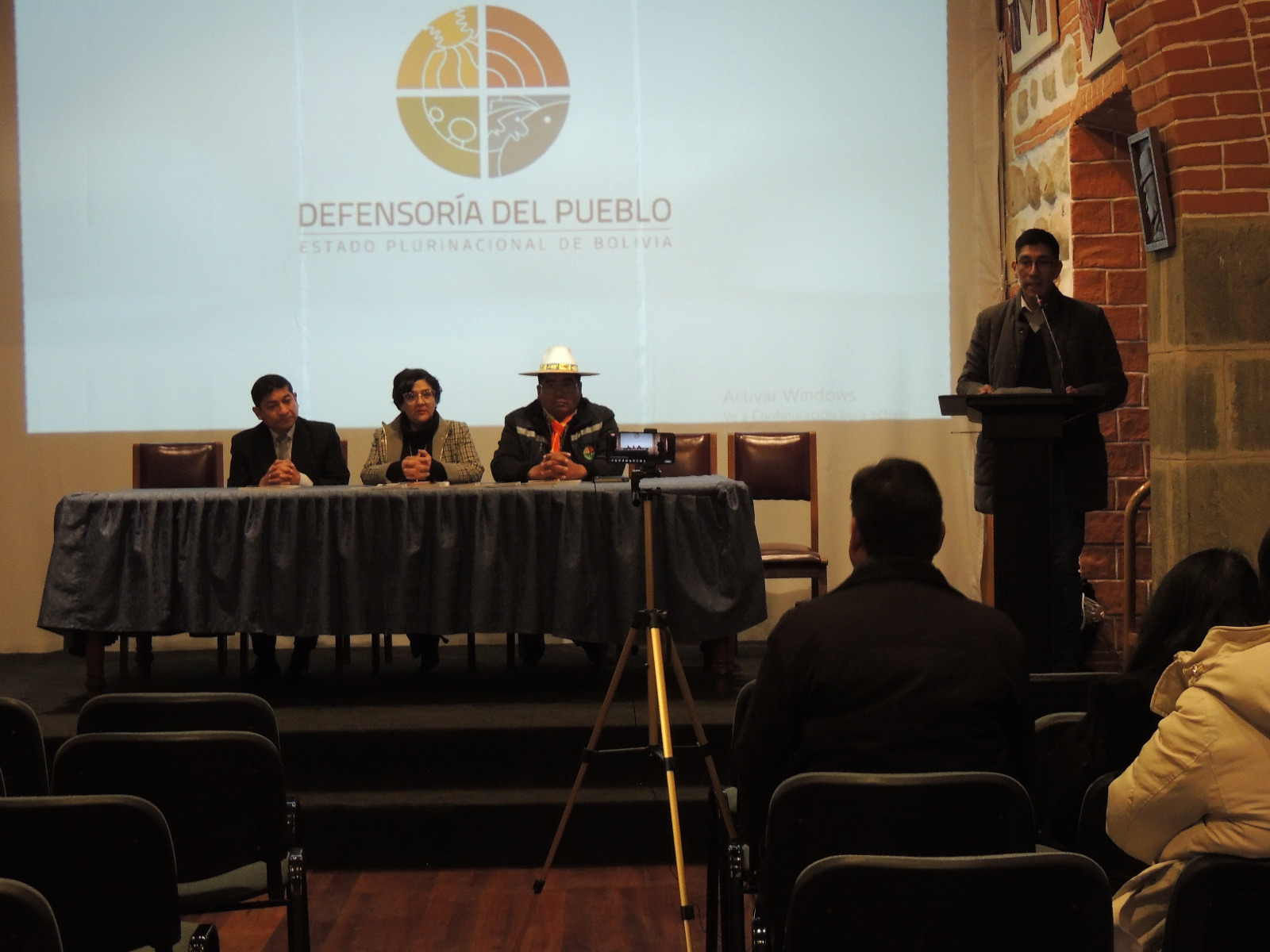 En Potosí, la Defensoría del Pueblo presenta informe defensorial: “Obligadas a renunciar, Compromisos Forzosos de Gestión Compartida: vulneración a los derechos políticos de las mujeres”