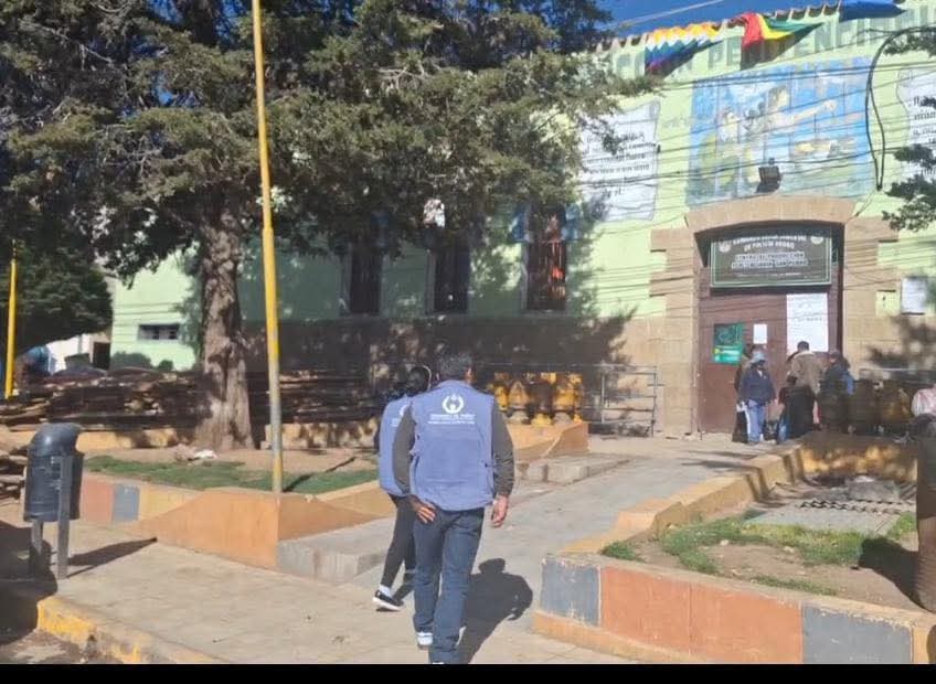DEFENSORÍA DEL PUEBLO HACE SEGUIMIENTO A LA INVESTIGACIÓN DEL FALLECIMIENTO DE UN PRIVADO DE LIBERTAD EN EL PENAL DE SAN PEDRO DE ORURO