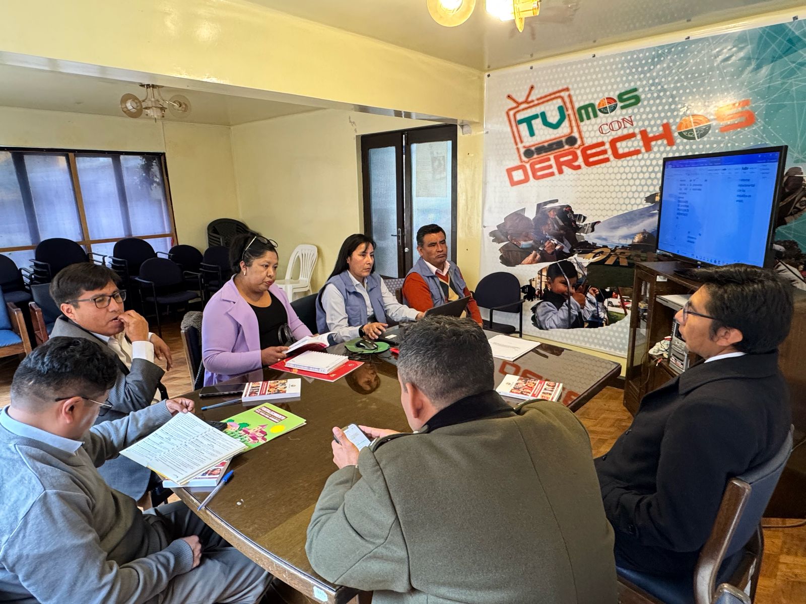 EN ORURO, DEFENSORÍA DEL PUEBLO IMPULSA PLATAFORMA DEPARTAMENTAL PARA FORTALECER DERECHOS POLÍTICOS DE LAS MUJERES
