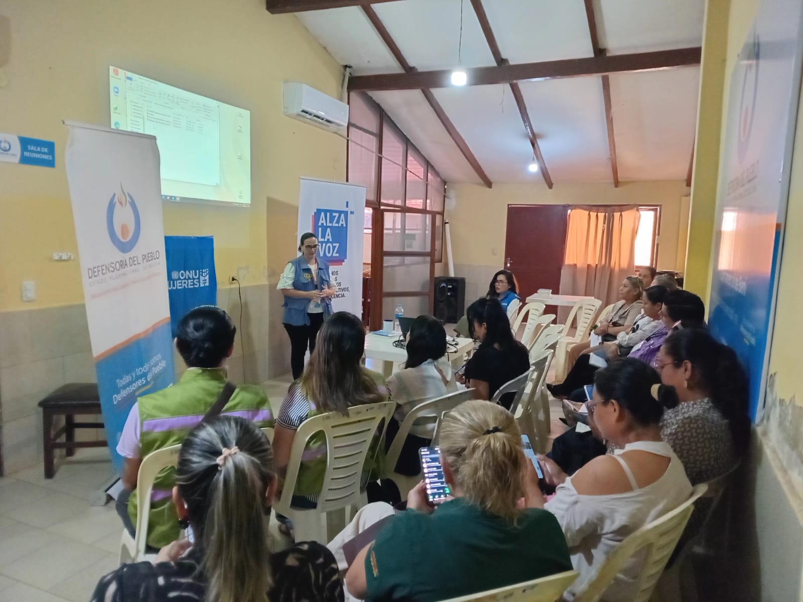 Defensoría del Pueblo y ONU Mujeres fortalecen acciones para prevenir la violencia de género en Beni