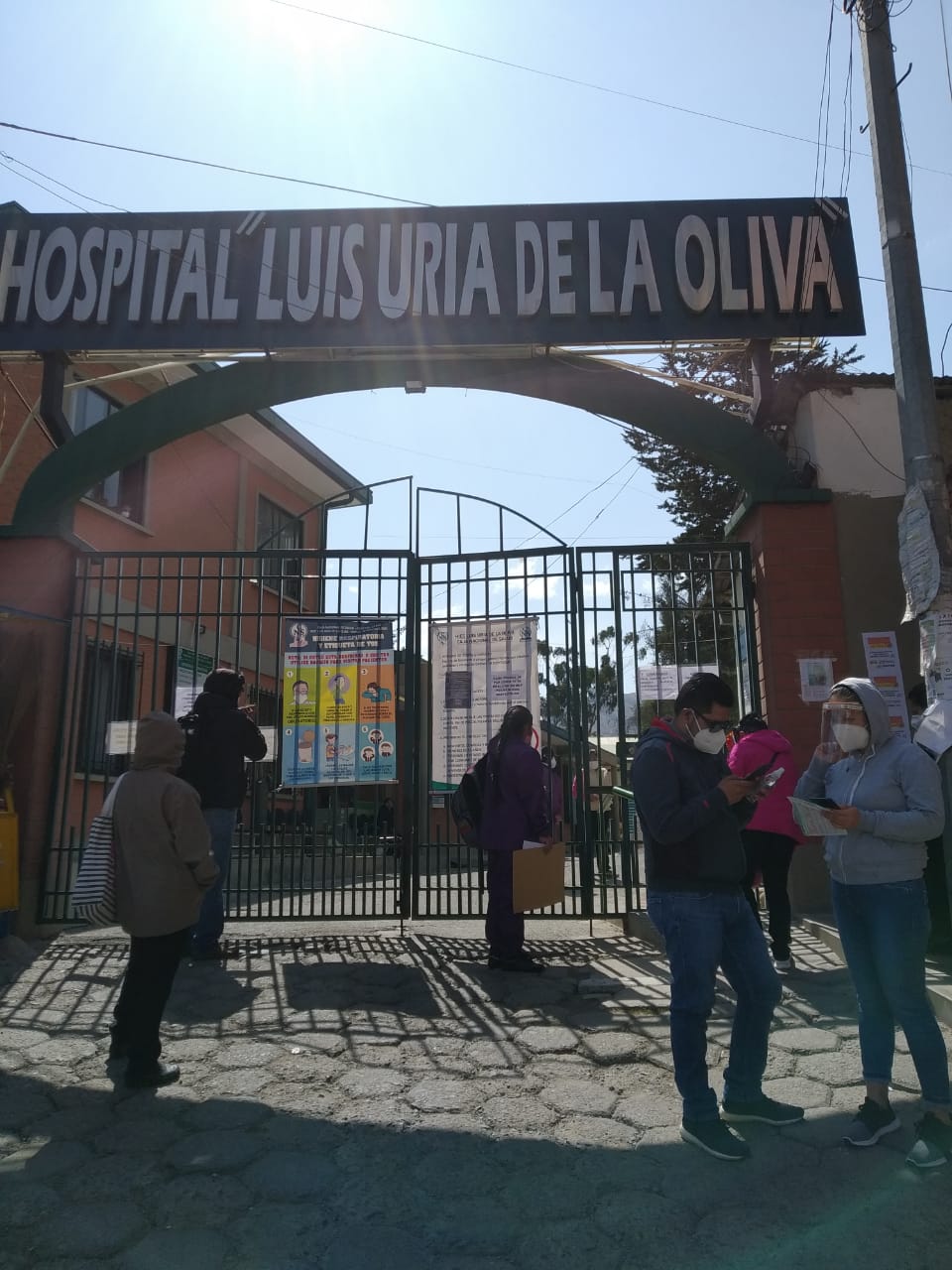 DEFENSORÍA DEL PUEBLO VERIFICA SUMINISTRO DE OXÍGENO EN HOSPITALES DE LA CIUDAD DE LA PAZ