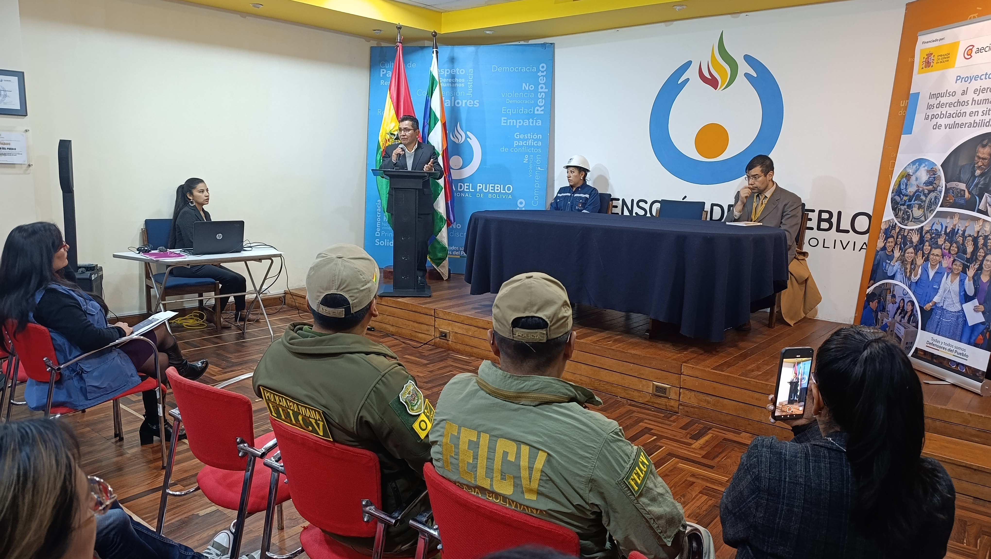 DEFENSOR DEL PUEBLO CONVOCA A EJERCER ACCIONES FIRMES Y ARTICULADAS PARA PREVENIR EL TRABAJO INFANTIL Y PROTEGER LOS DERECHOS DE NIÑAS, NIÑOS Y ADOLESCENTES