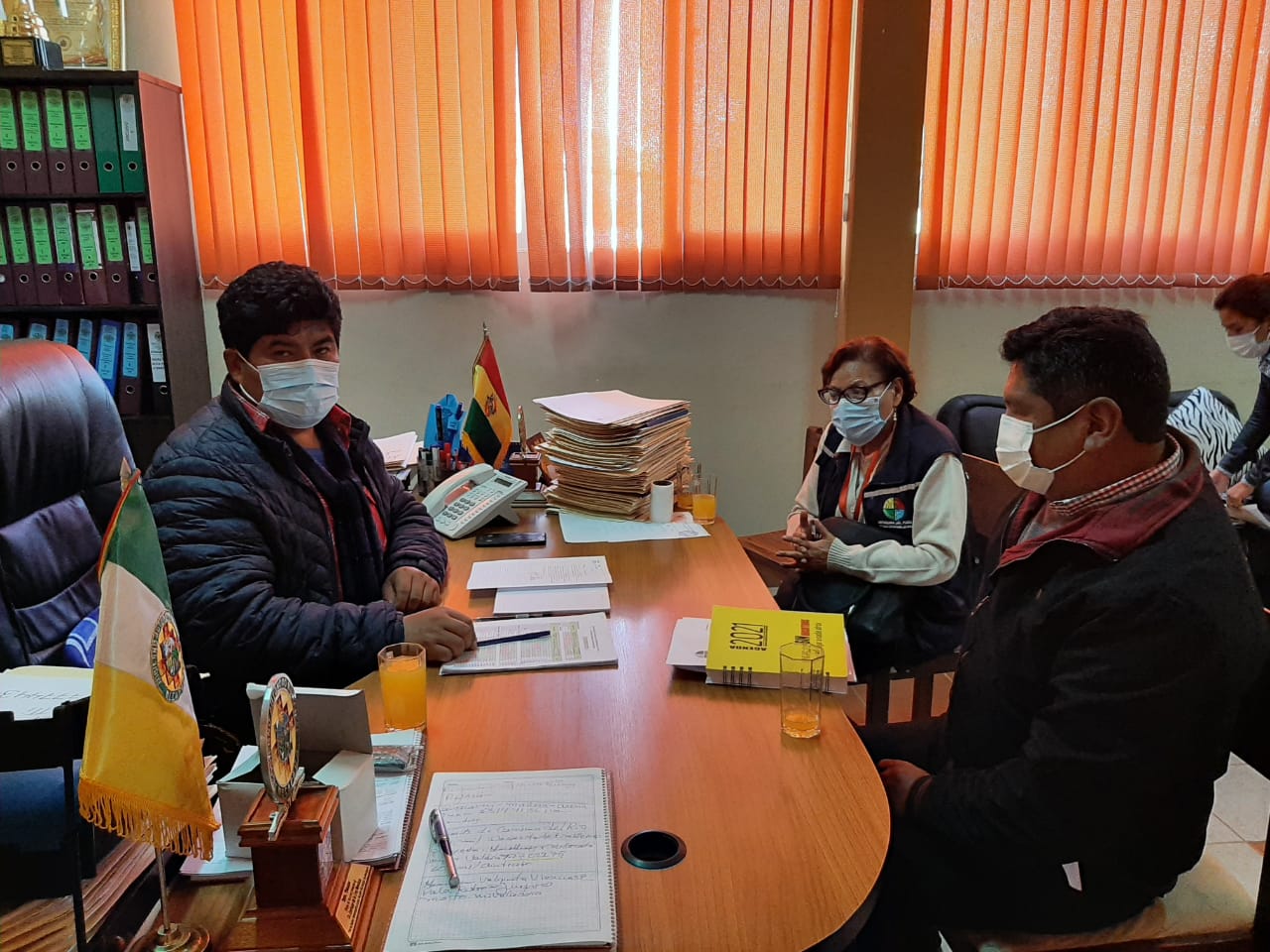 Defensoría del Pueblo precautela derecho a inamovilidad laboral de madre progenitora en el municipio de Mecapaca