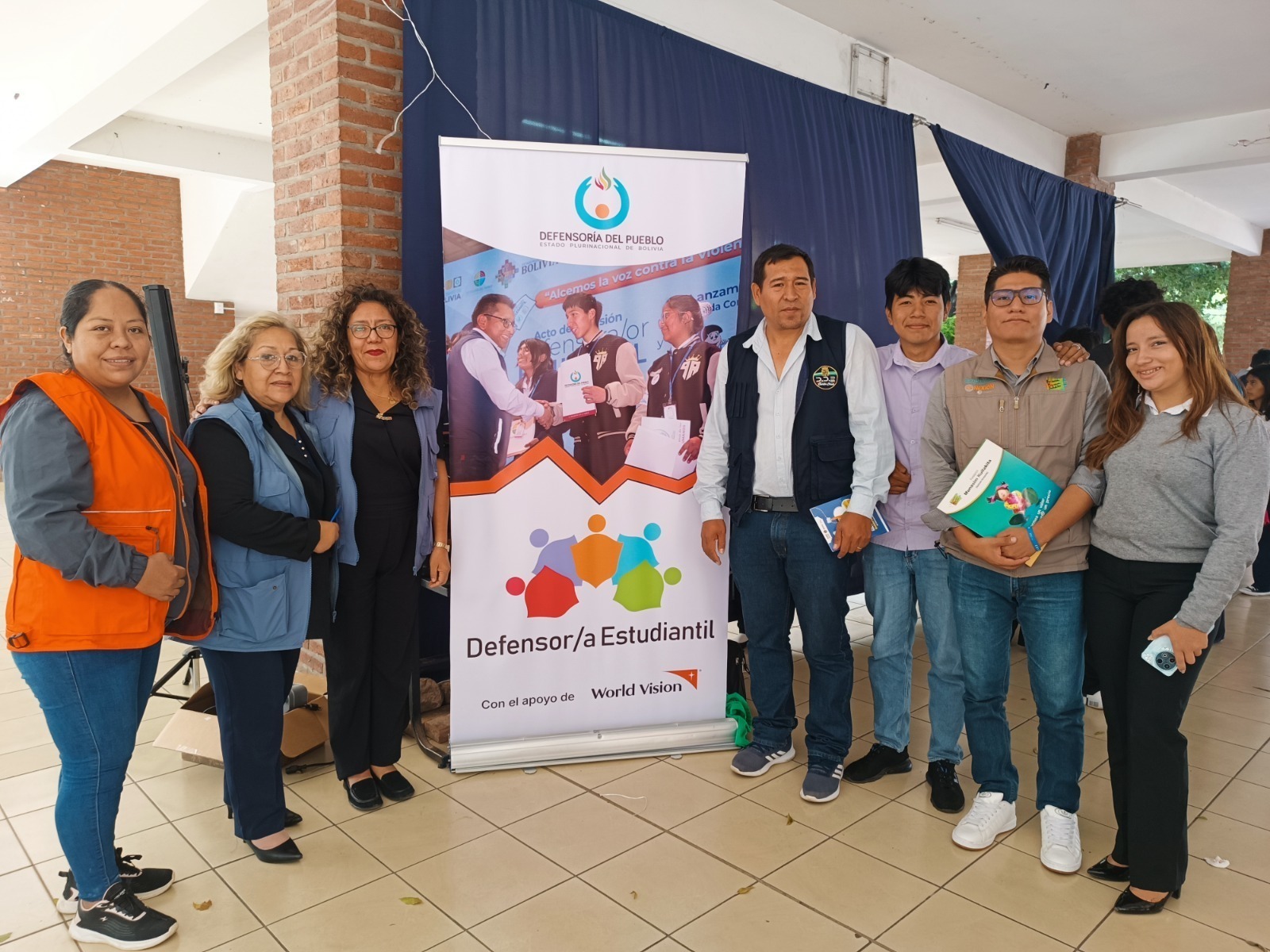UNIDADES EDUCATIVAS EN SANTA CRUZ VIVEN UNA JORNADA DE ELECCIÓN DEMOCRÁTICA Y PARTICIPATIVA PARA ELEGIR A LAS Y LOS DEFENSORES ESTUDIANTILES