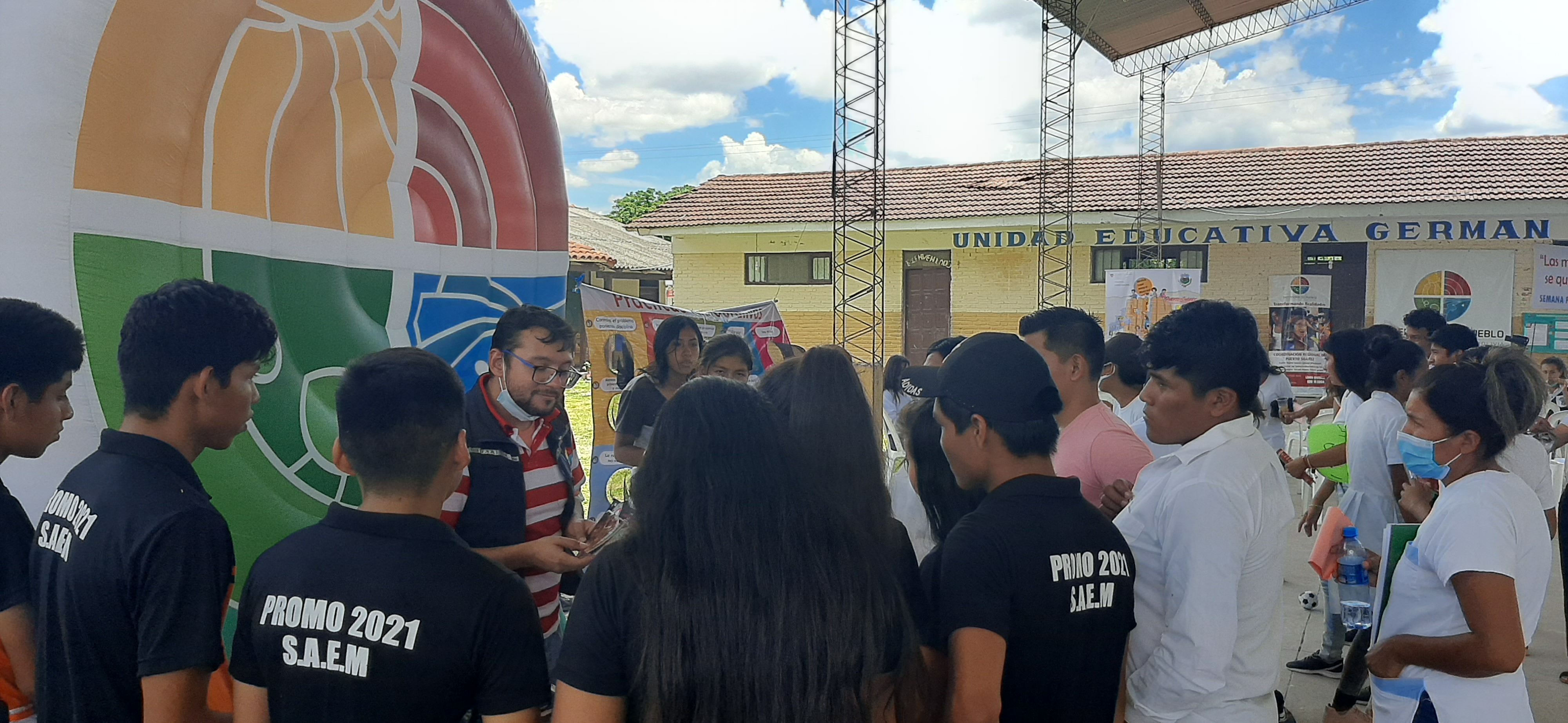 EN LA COMUNIDAD DE YACUSES  LA DEFENSORÍA DEL PUEBLO Y EL GOBIERNO MUNICIPAL DE PUERTO SUAREZ REALIZAN FERIA DE PREVENCION DE LA VIOLENCIA CONTRA LA MUJER