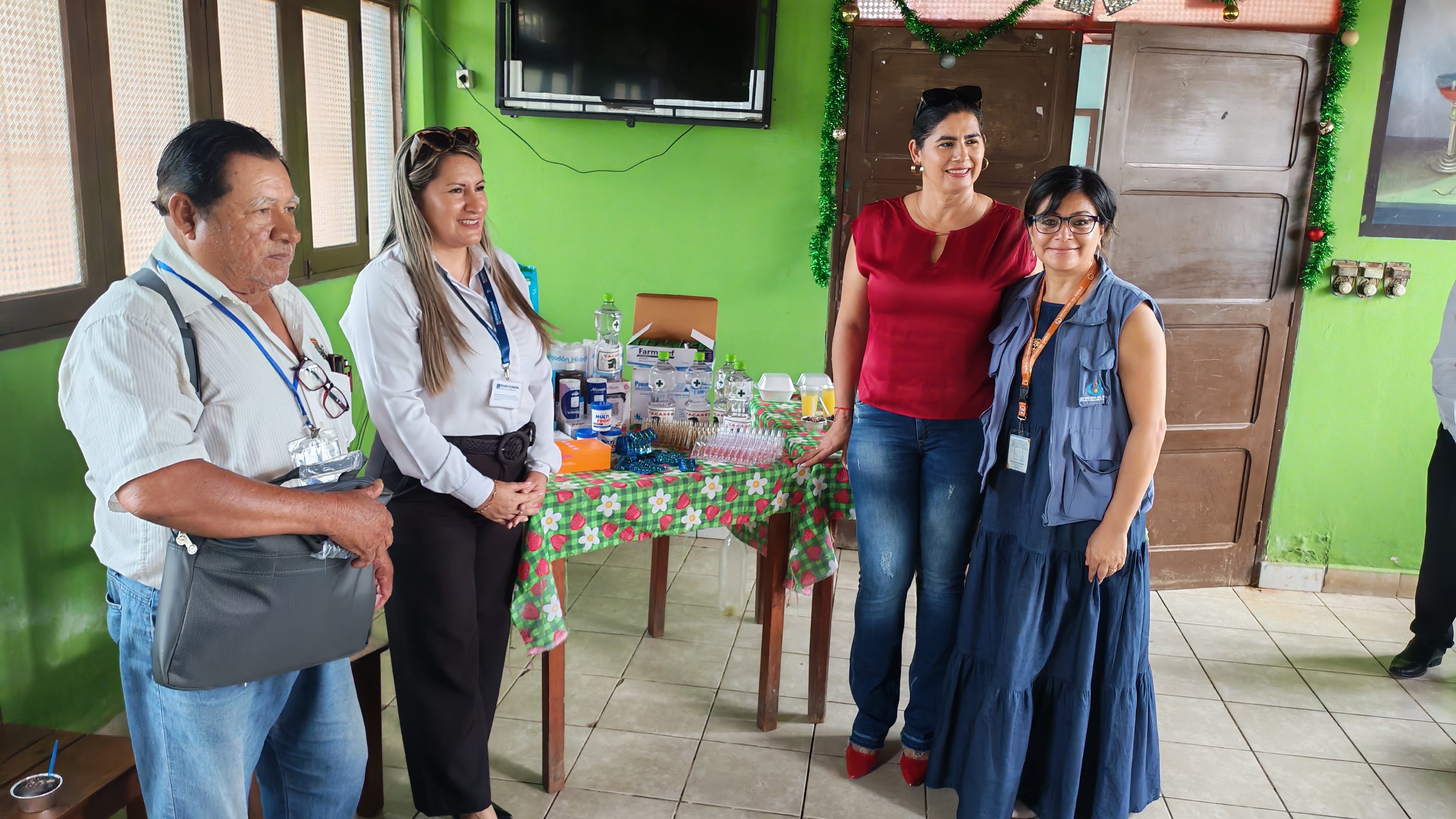 DEFENSORÍA DEL PUEBLO GESTIONA DONACIÓN DE MEDICAMENTOS PARA CENTRO DE ACOGIDA DEL ADULTO MAYOR EN PANDO