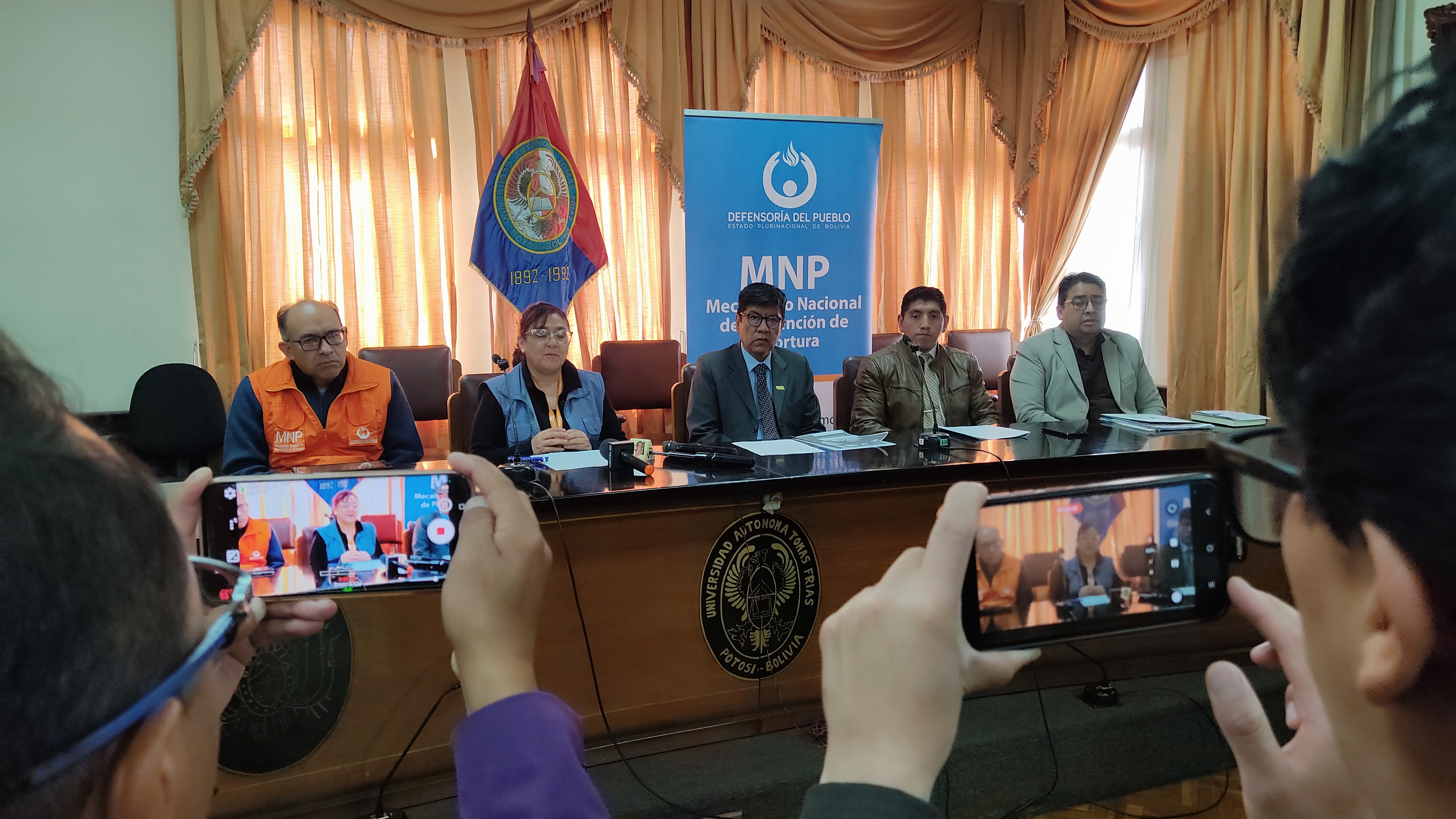 DEFENSORÍA DEL PUEBLO Y UNIVERSIDAD TOMÁS FRÍAS IMPULSAN CURSO ESPECIALIZADO EN DERECHOS HUMANOS Y PREVENCIÓN DE LA TORTURA EN POTOSÍ