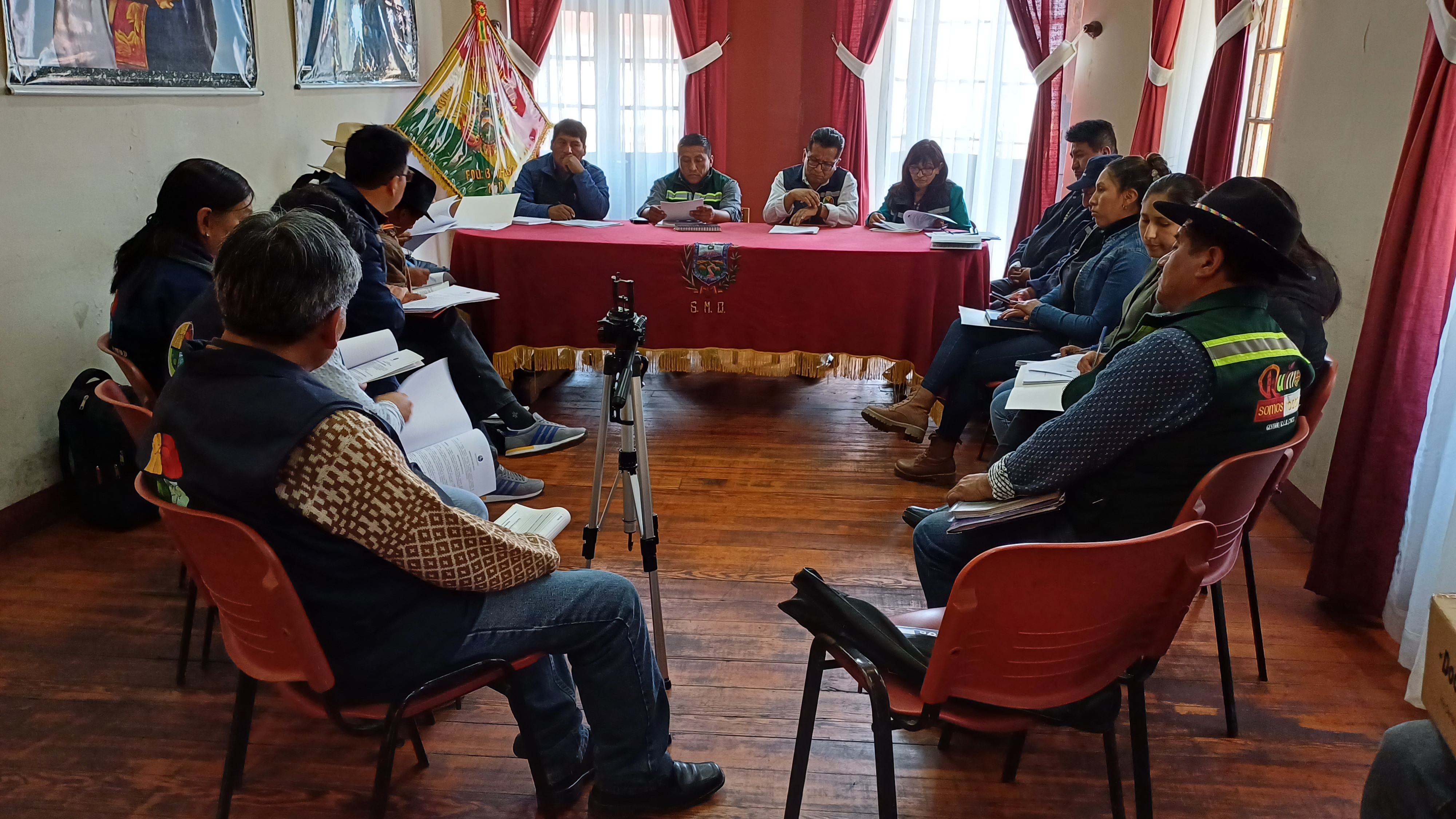 La Paz: Defensoría del Pueblo entregó proyectos de ley para fortalecer los derechos humanos en el municipio de Quime