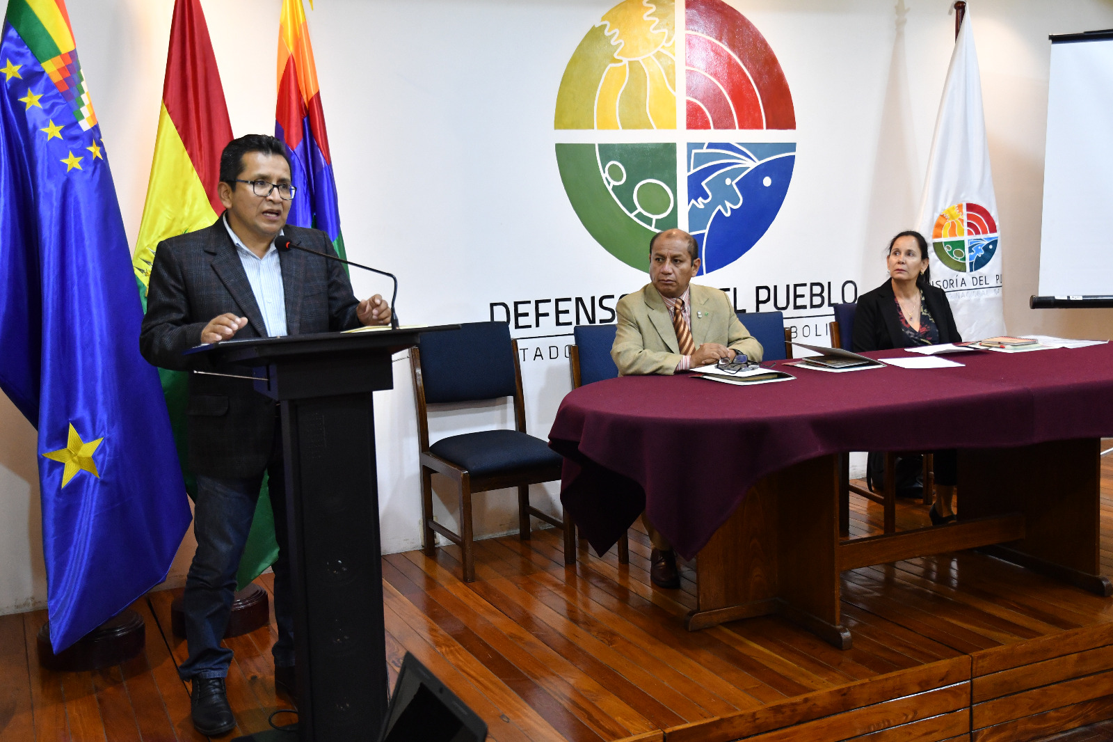 Defensor del Pueblo promueve reflexión sobre el impacto ambiental de la minería con enfoque en derechos humanos