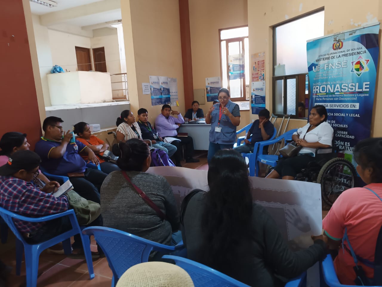 LA DEFENSORÍA DEL PUEBLO VIABILIZÓ DIÁLOGO ENTRE REPRESENTANTES DE PERSONAS CON DISCAPACIDAD Y DIRIGENTES VECINALES DE CARANAVI ANTE PRESUNTO HECHO DE DISCRIMINACIÓN