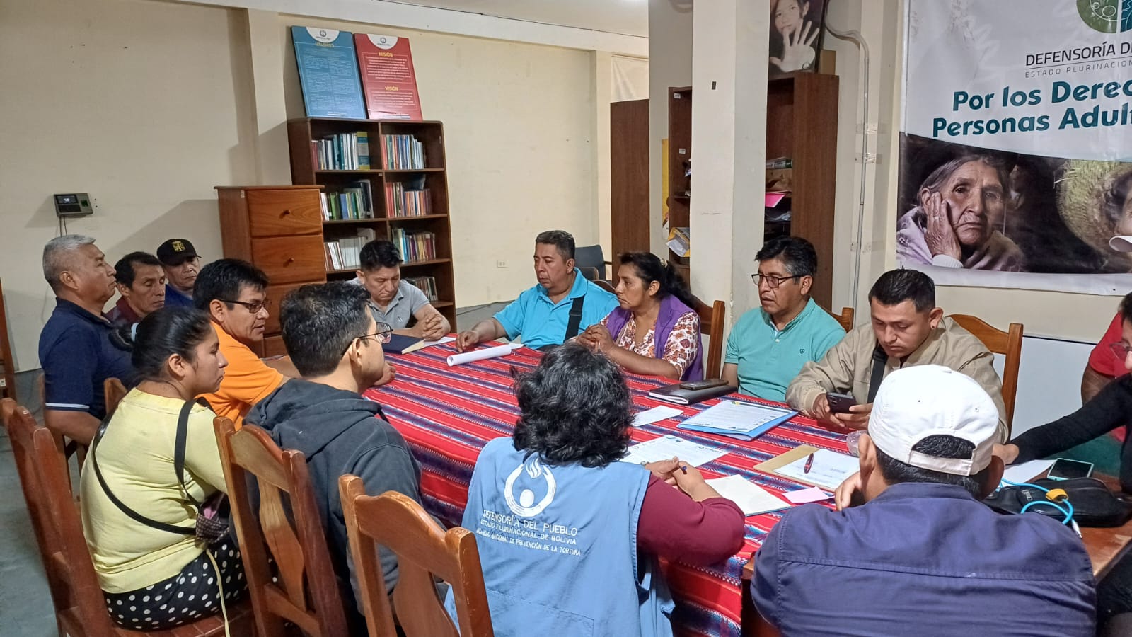 DEFENSOR DEL PUEBLO GESTIONA LA HABILITACIÓN DE UN CORREDOR HUMANITARIO PARA EL ABASTECIMIENTO DE ALIMENTOS Y MEDICAMENTOS A MUNICIPIOS DEL NORTE PACEÑO