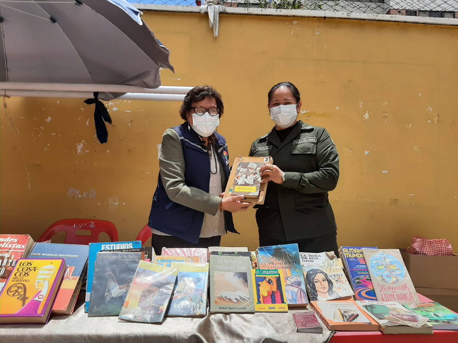 Defensoría del Pueblo entrega textos al Centro de Orientación Femenina de Miraflores para implementar el programa “Libros por Rejas”
