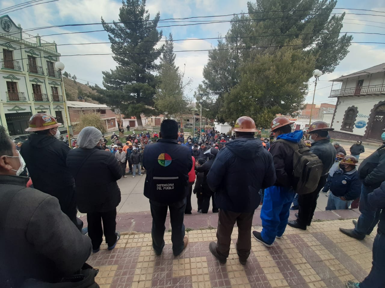 ACCIONES DEFENSORIALES EN EL NORTE POTOSÍ POSIBILITA LIBERACIÓN DE 8 PERSONAS RETENIDAS EN TOMA DE OFICINAS DE LA CNS EN UNCÍA