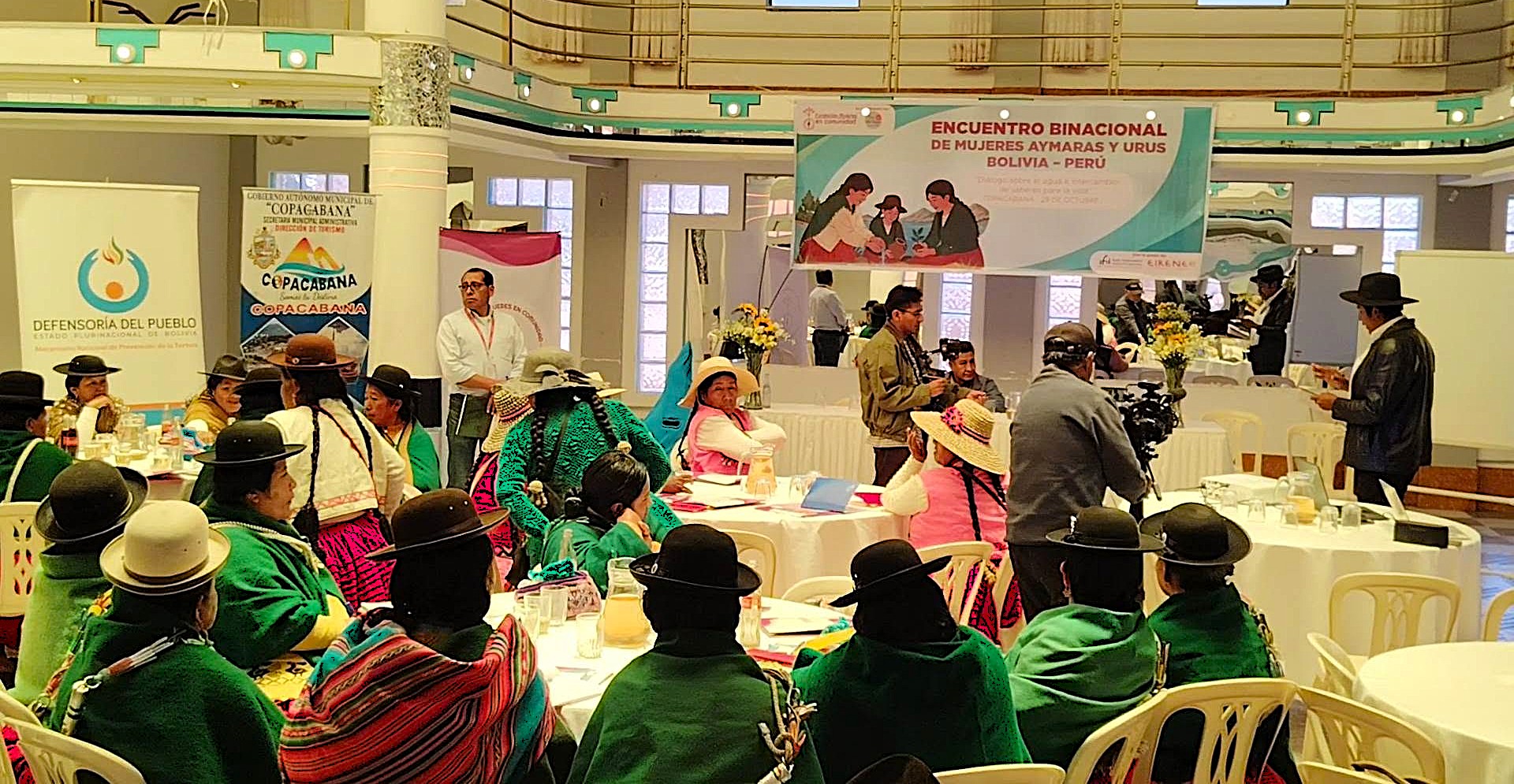 COPACABANA: DEFENSORÍA DEL PUEBLO PROMUEVE EL DERECHO AL AGUA EN ENCUENTRO BINACIONAL DE MUJERES AYMARAS Y URUS DE BOLIVIA Y PERÚ