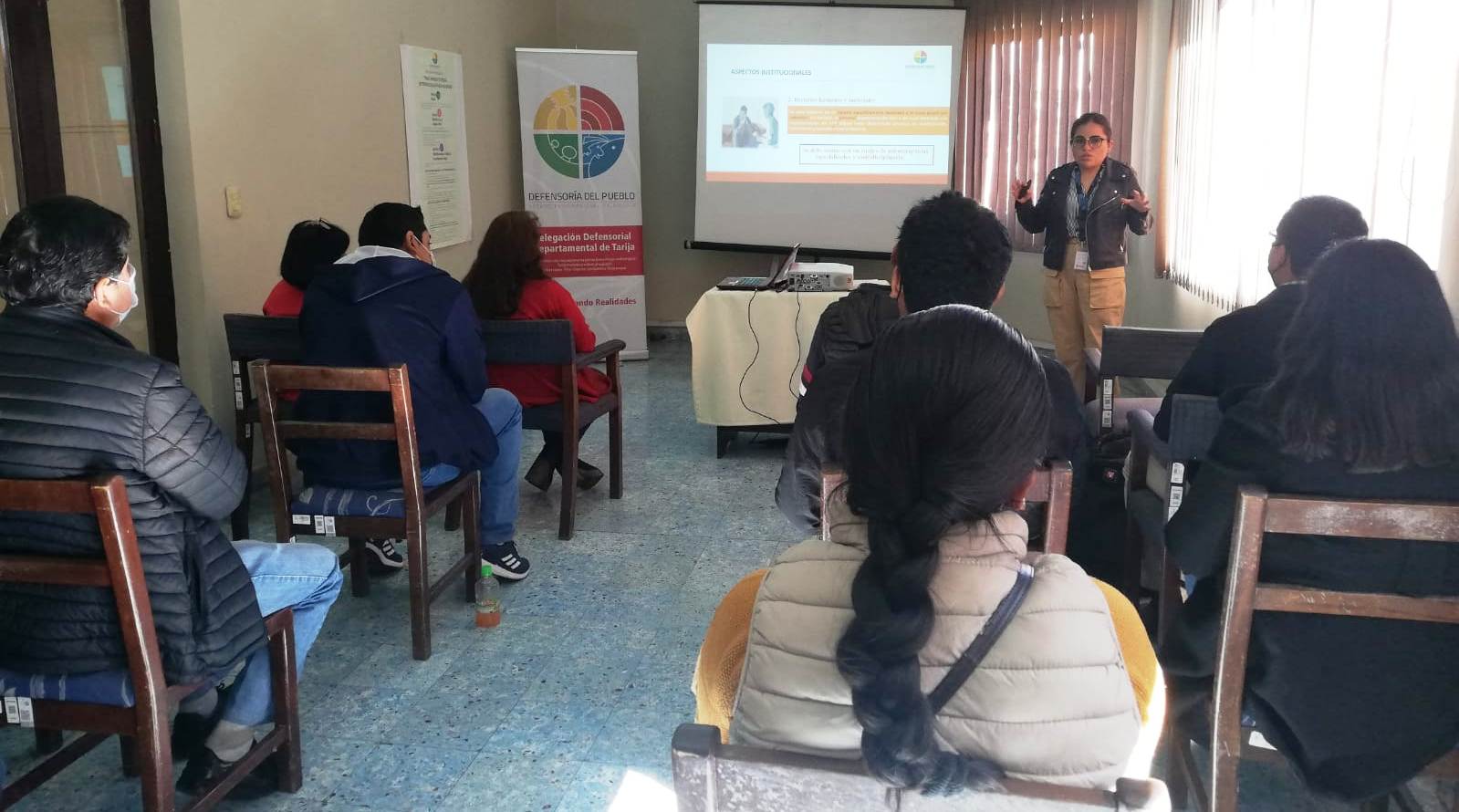 Defensoría del Pueblo en Tarija presenta modelo de intervención psicoterapéutica para trabajar la reeducación resocialización de hombres que ejercen violencia