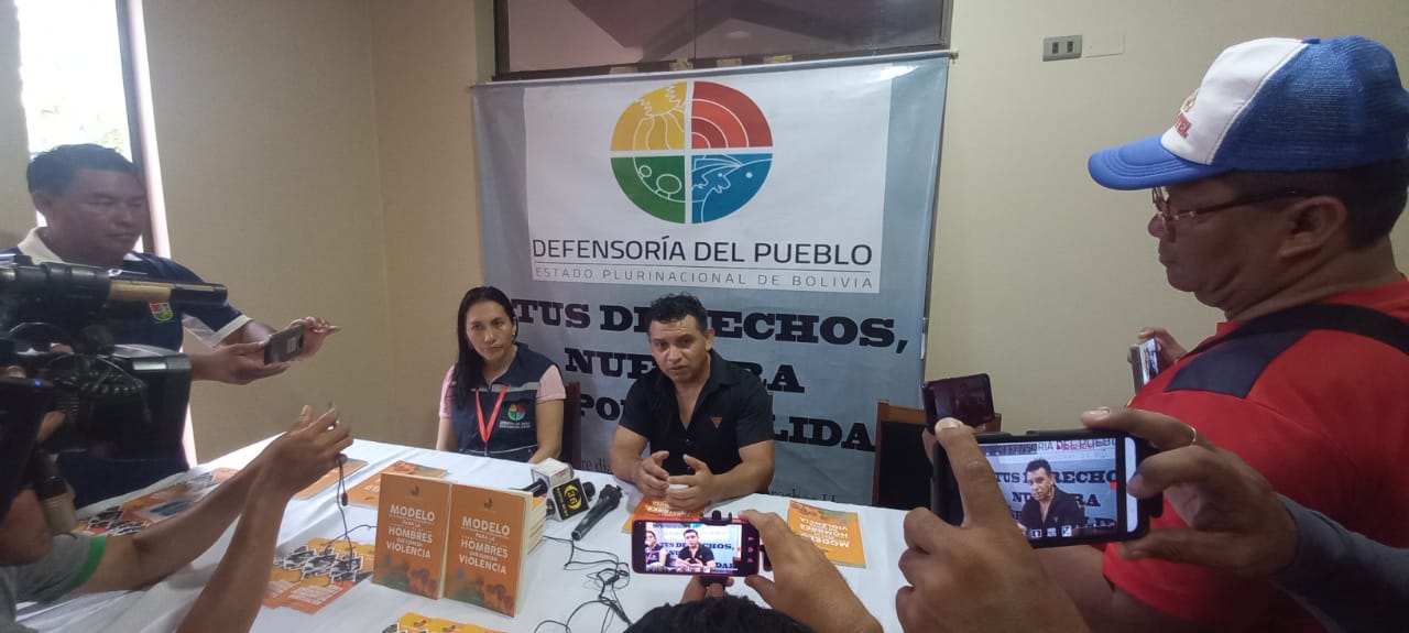 Defensoría del Pueblo anuncia el lanzamiento del programa de reeducación y resocialización de hombres que ejercen violencia en Riberalta