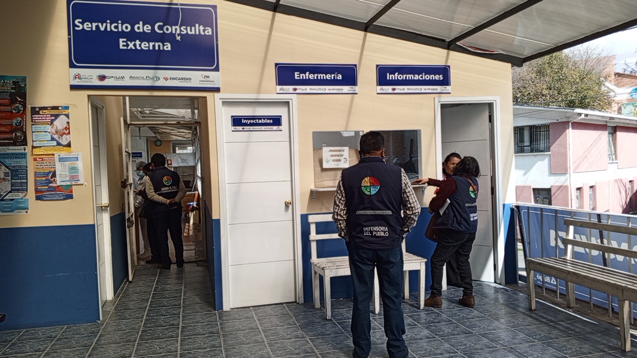 DEFENSORÍA DEL PUEBLO REALIZA UNA INTERVENCIÓN INTEGRAL CON INSTITUCIONES PARA ATENDER DENUNCIAS DE ACOSO Y VIOLENCIA A INTERNOS Y RESIDENTES MÉDICOS
