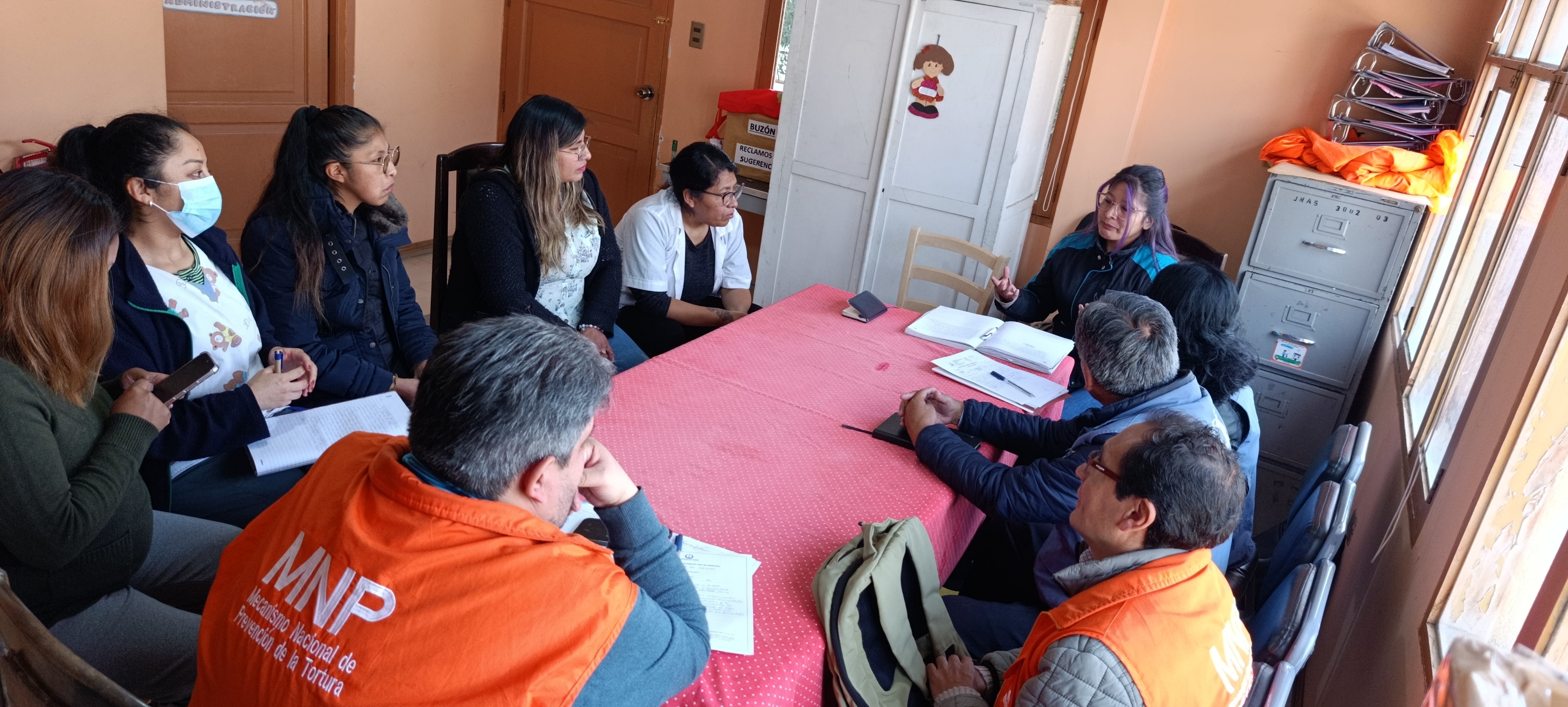 DEFENSORÍA DEL PUEBLO HACE SEGUIMIENTO A LA INVESTIGACIÓN SOBRE DENUNCIA DE MALTRATO INFANTIL EN UN CENTRO DE ACOGIDA EN LA PAZ