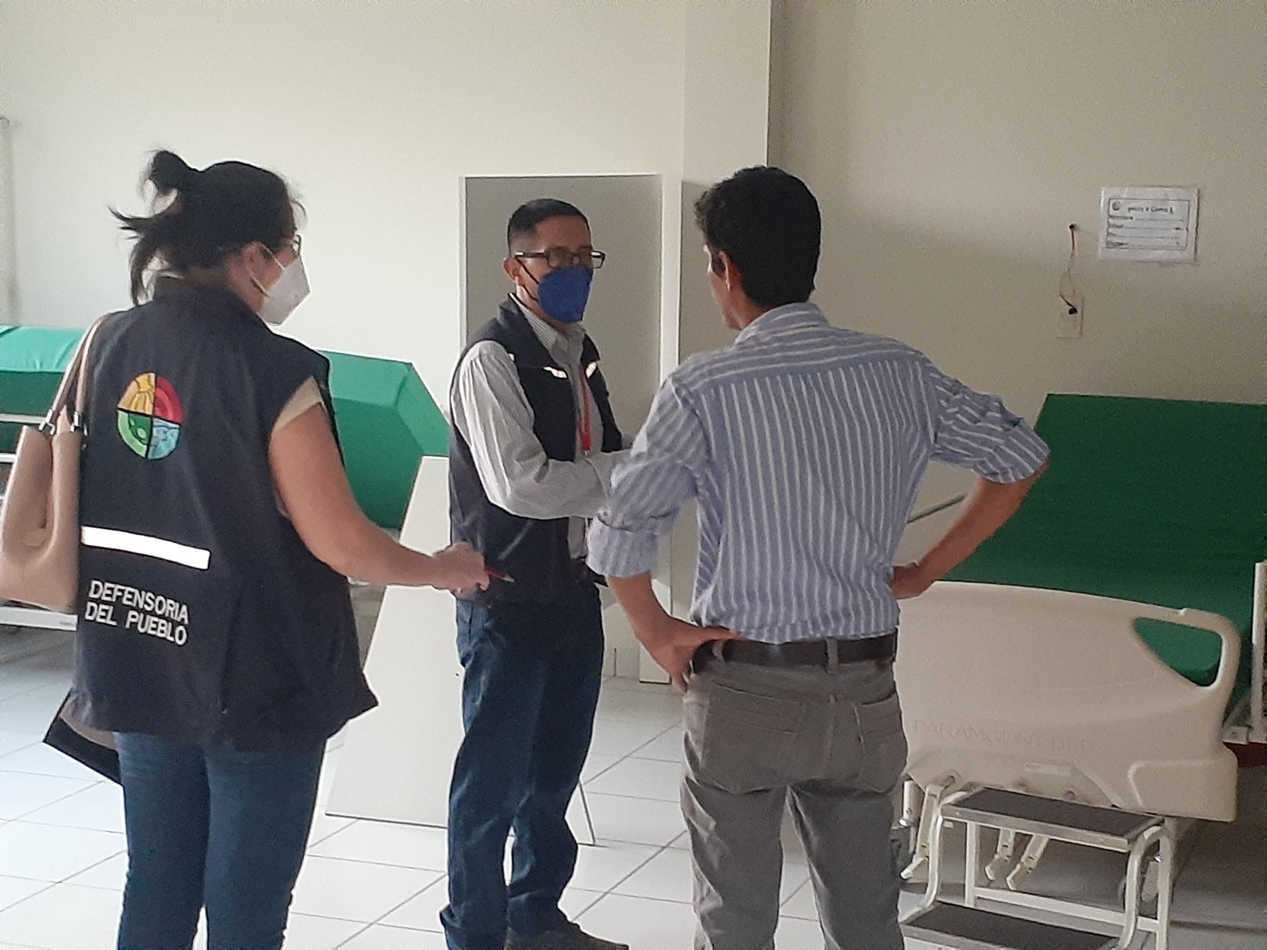 PREOCUPACIÓN POR LA SALUD DE LOS TRINITARIOS, CENTRO DE SALUD CENTRAL TRINIDAD SE QUEDA SIN EL NUEVO EQUIPAMIENTO POR LA FALTA DE PAGO LA EMPRESA DUEÑA INICIO SU RECOJO.