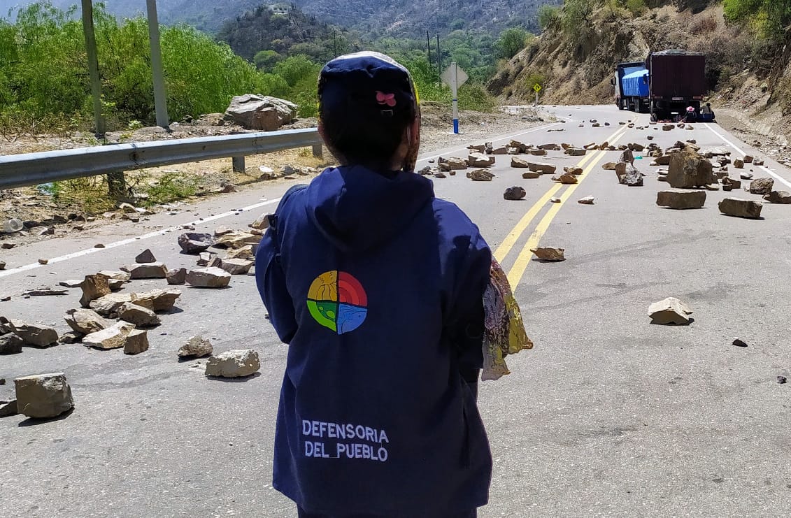 Defensoría del Pueblo promueve instalación de una mesa de diálogo por bloqueo de la ruta Sucre-Cochabamba