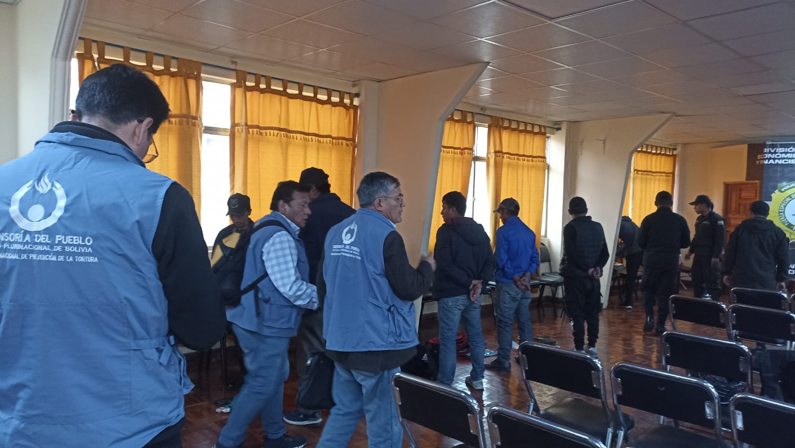 MONITOEO DEFENSORIAL REPORTA 25 APREHENDIDOS EN MOVILIZACIONES; EL DEFENSOR DEL PUEBLO EXIGE NO VULNERAR DERECHOS