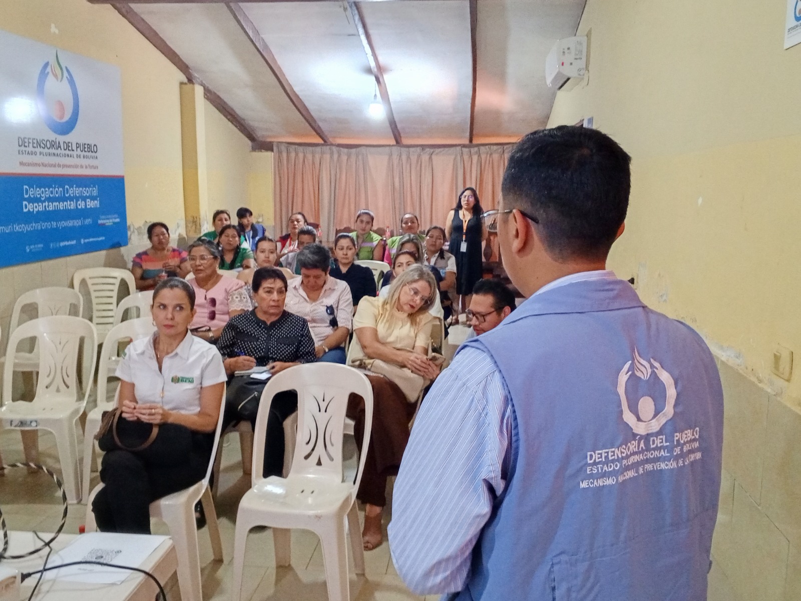 DEFENSORÍA DEL PUEBLO IMPULSA TALLER PARA FORTALECER LA PREVENCIÓN DEL TRABAJO INFANTIL EN BENI